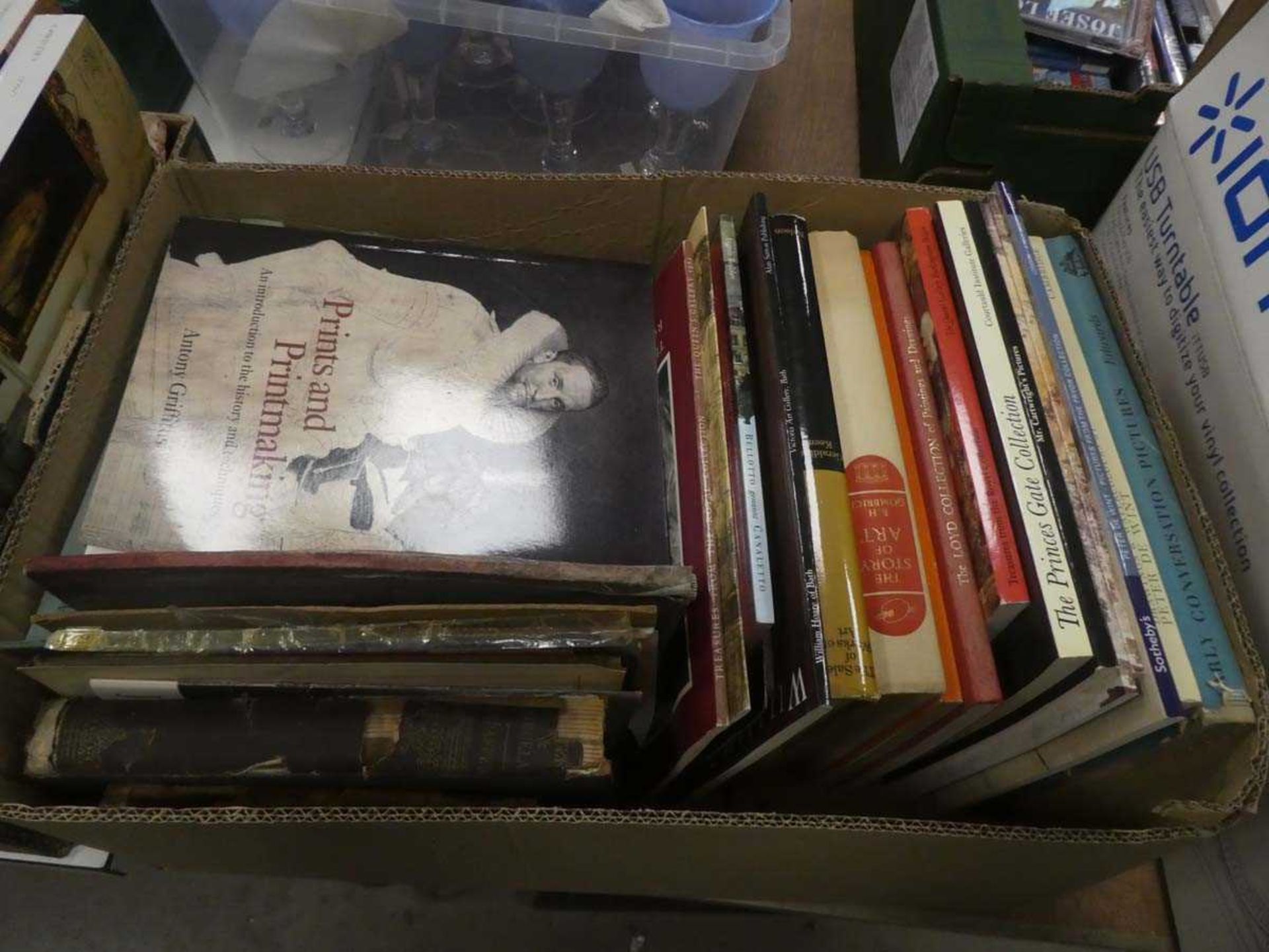 8 boxes containing qty of art and antique reference books - Image 2 of 7