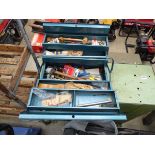 Cantilever tools box with small tools