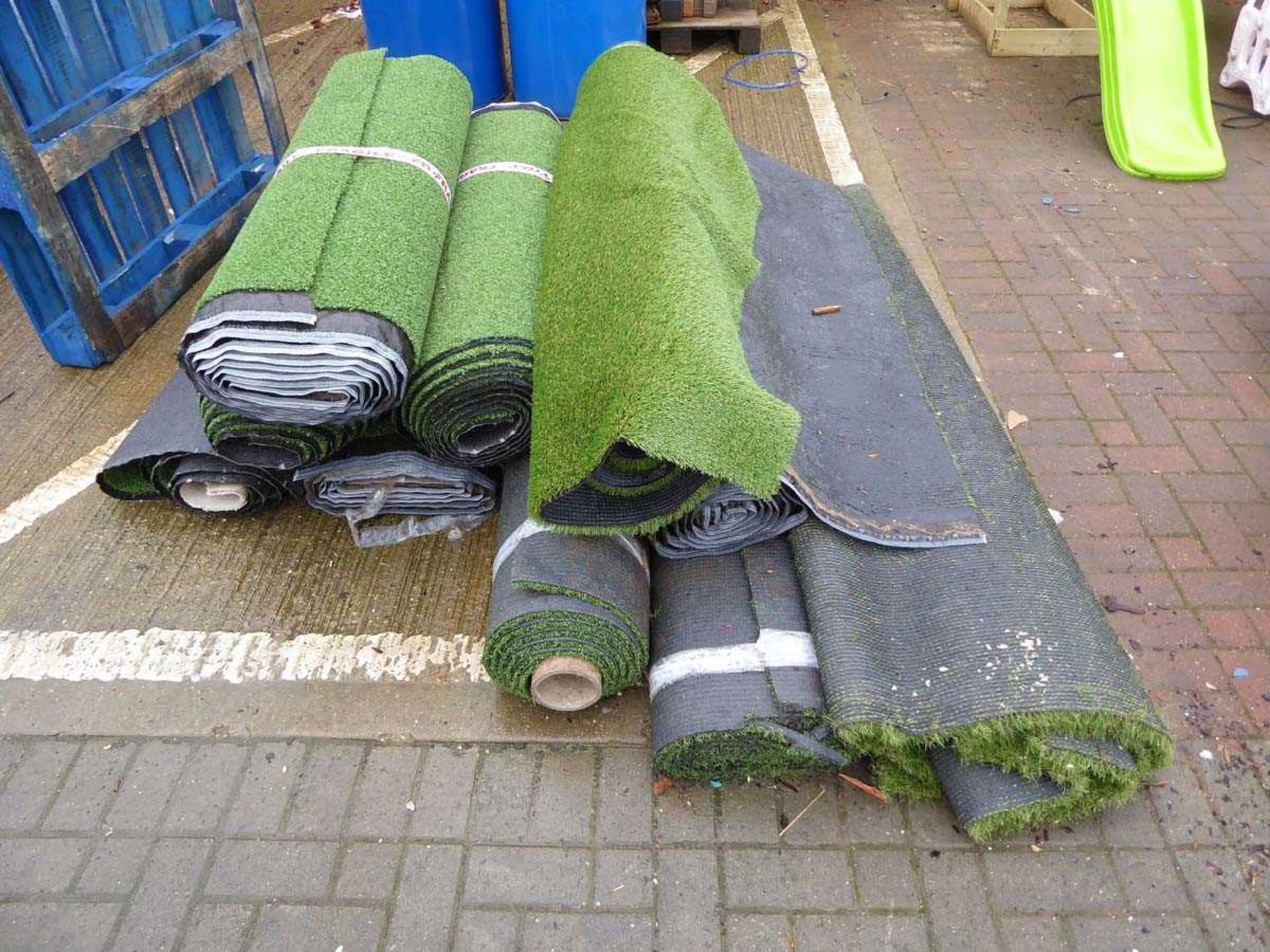 Quantity of astro turf