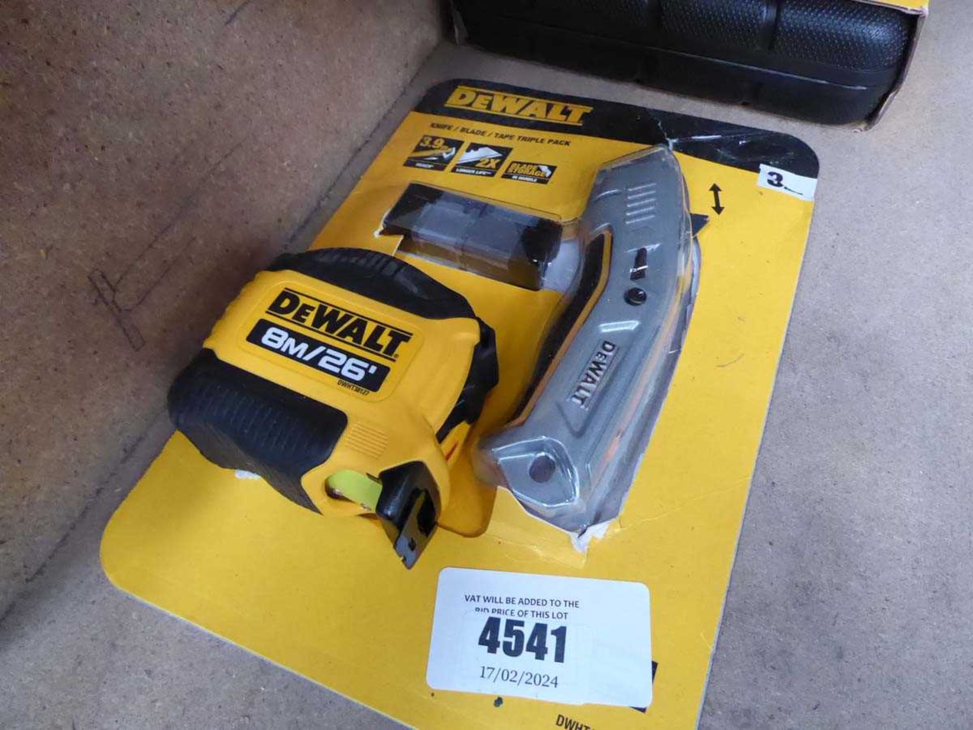 +VAT Dewalt knife and tape measure set, 2 saws, pair of bolt croppers and a Dewalt bit set and - Image 2 of 3