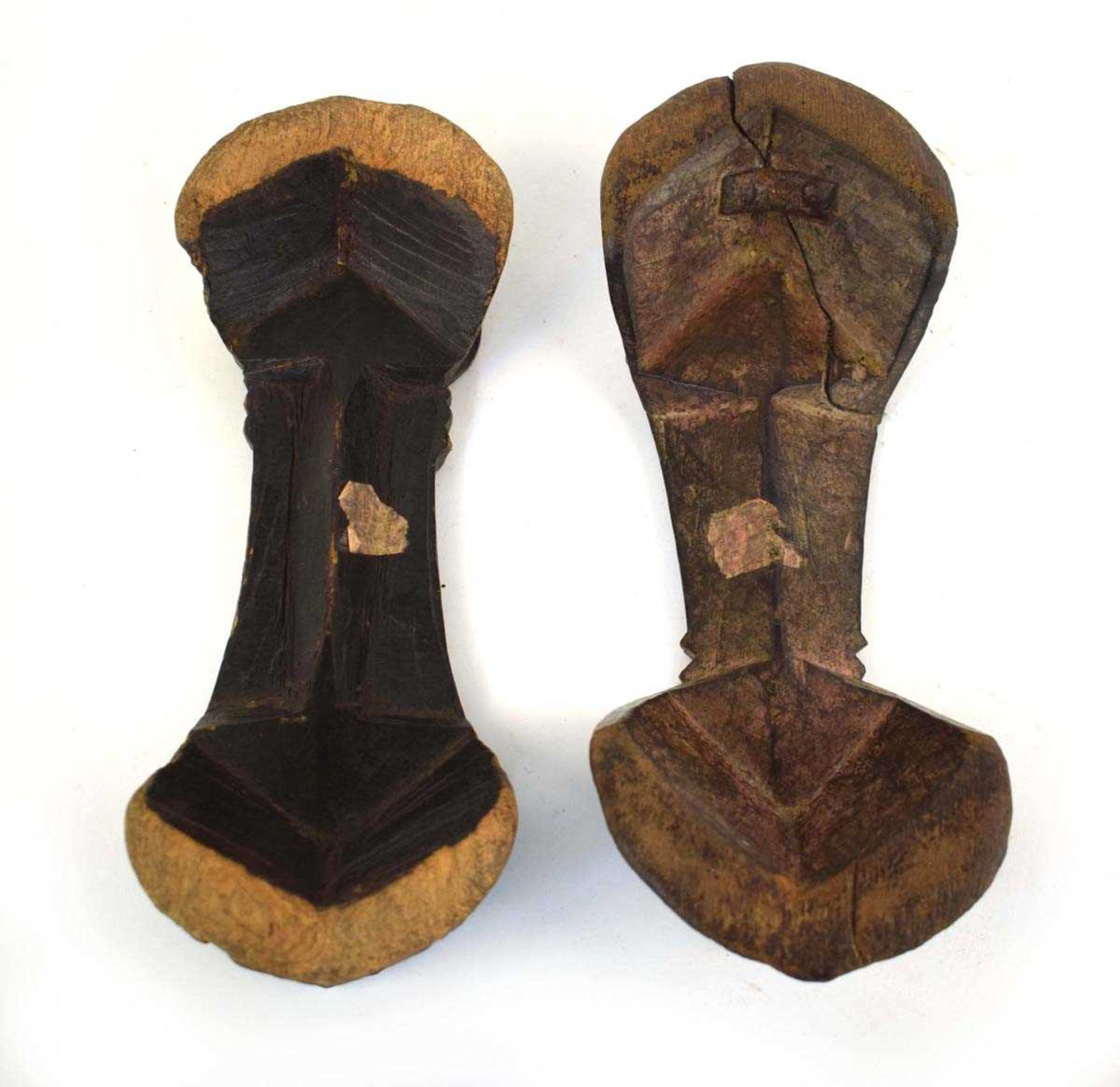 A near pair of carved wood sandals, probably Pakistani, l. 29 cm (2) *from the collection of Phillip - Image 5 of 5