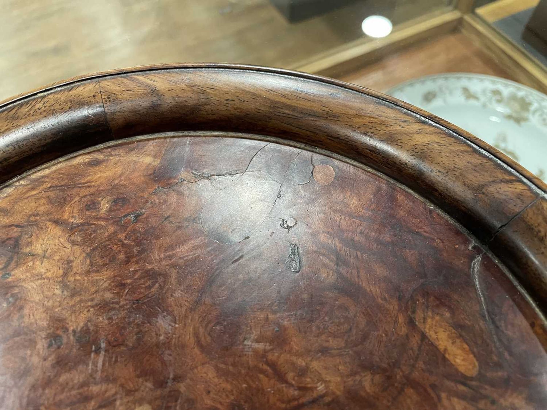 A 19th century Eastern rosewood charger, profusely inlaid with fine wire threads in a scrolled - Image 7 of 16