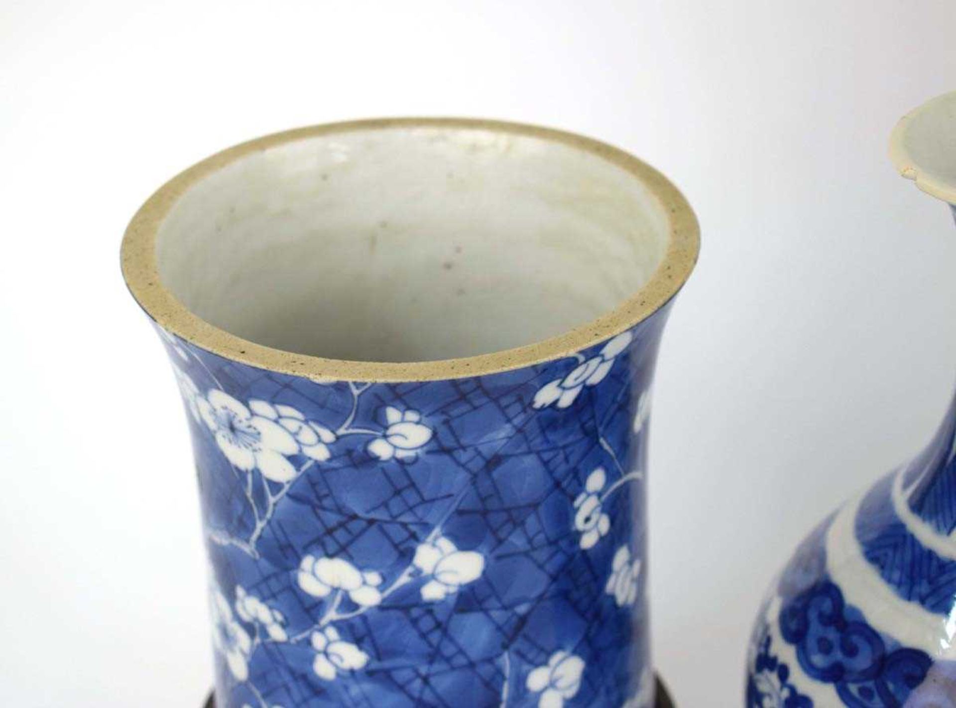 A Chinese blue and white blossom pattern brush pot of cylindrical form on a fixed hardwood base, - Image 3 of 54