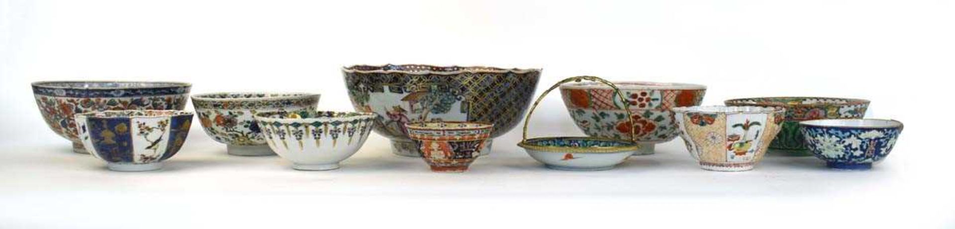 A Chinese Export bowl decorated in coloured enamels in the cabbage leaf pattern, d. 20.5 cm,