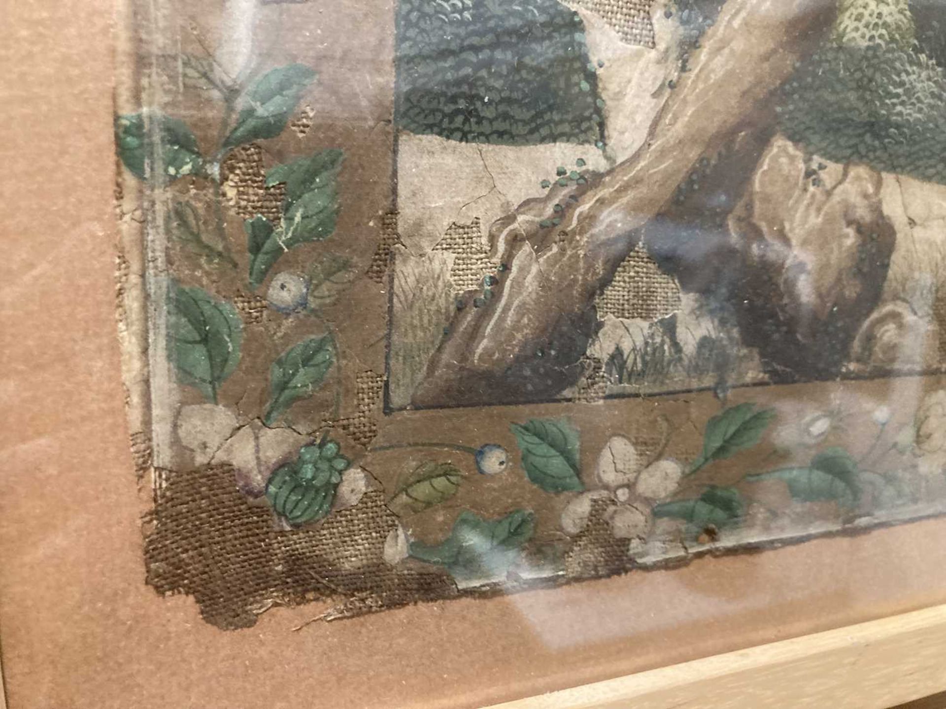 A Chinese painting on fabric depicting an exotic bird resting upon a branch in full bloom, within - Bild 5 aus 18