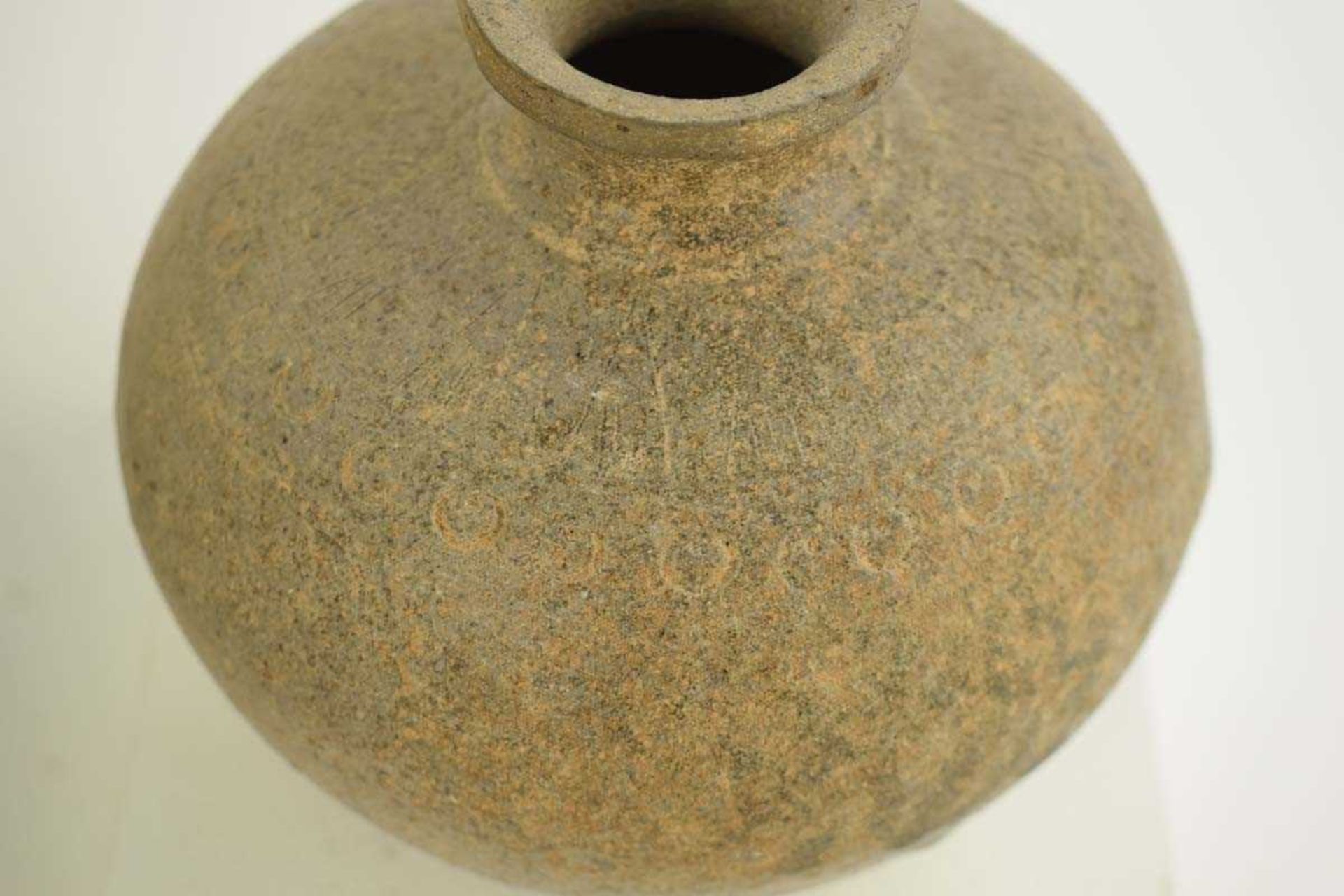 A Chinese archaic pottery five spout vase of typical form, h. 26.5 cm, probably Han Dynasty, a small - Bild 4 aus 22