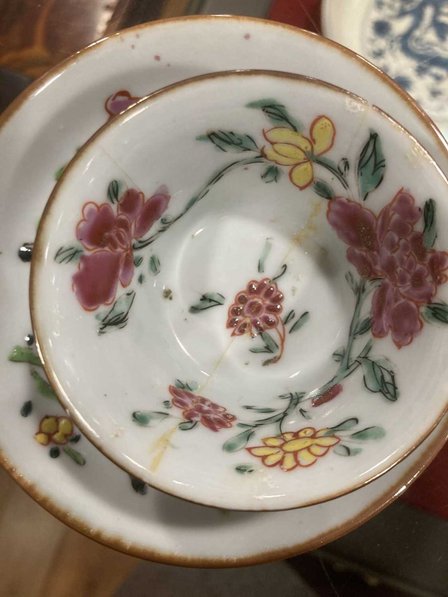 Eight items of Batavia porcelain, each decorated with foliate motifs in coloured enamels including a - Image 4 of 13