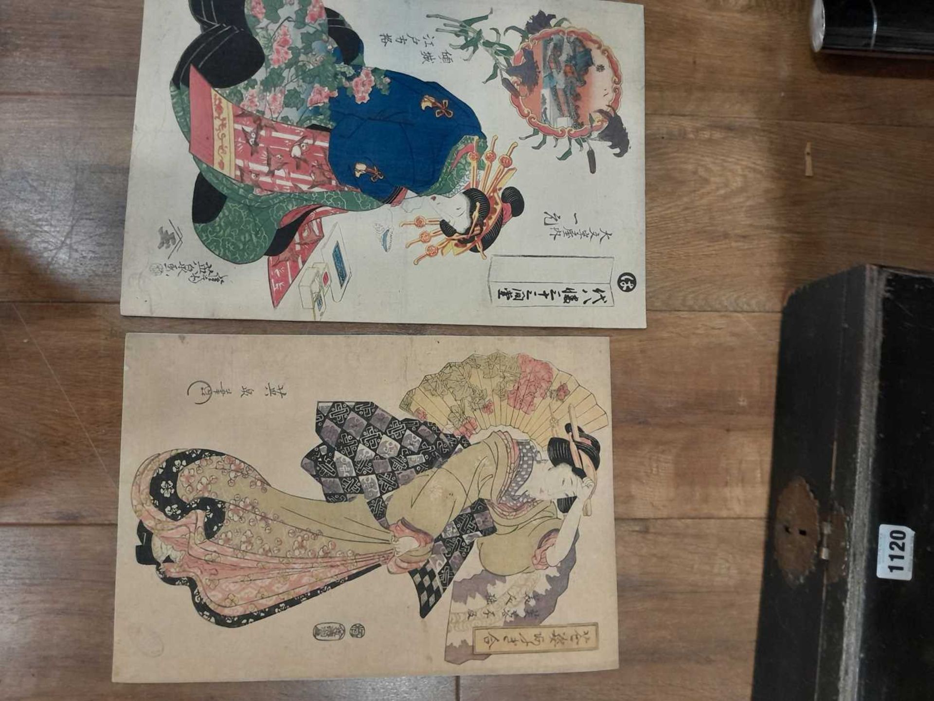 Twelve reproduction Japanese woodblock prints depicting female beauties, from the Birmingham Free - Bild 5 aus 12