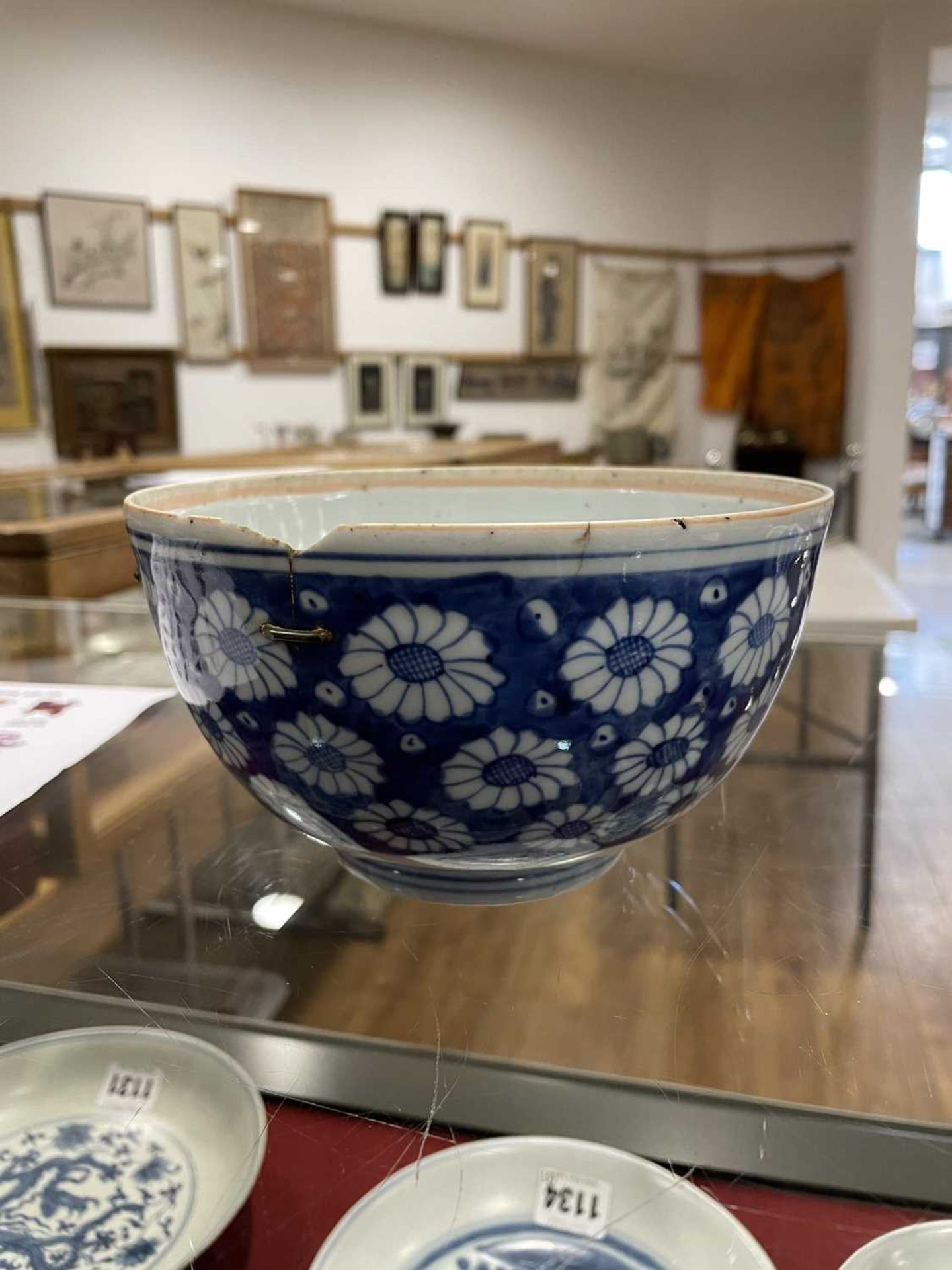 A mixed group of Chinese and other blue and white ceramics including beads, lidded vases, caddies - Image 73 of 82