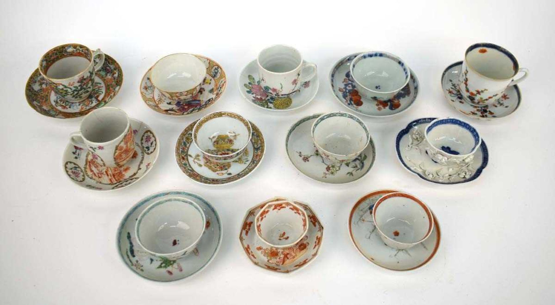 Twelve matching Chinese and other tea bowls, cups and saucers, each decorated in a different - Image 2 of 114