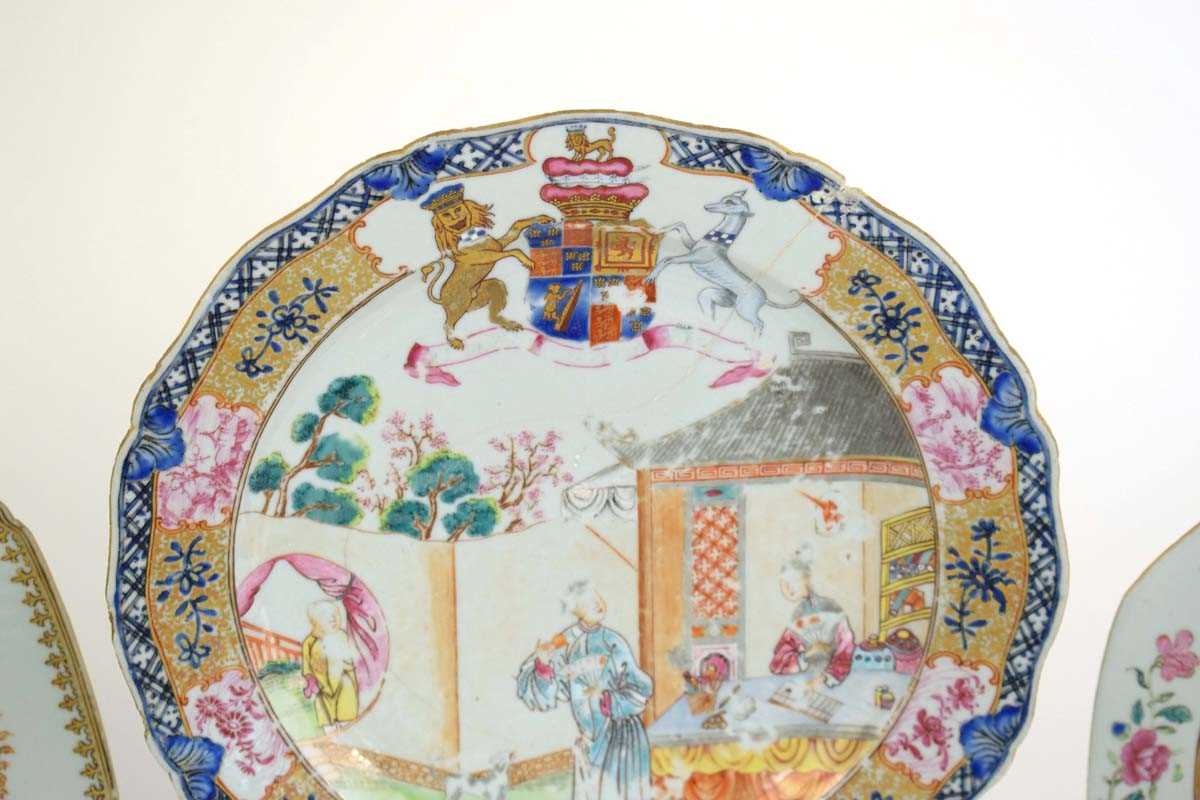 A Chinese Export armorial dish, decorated in coloured enamels with traditional figures and the (?) - Image 7 of 41