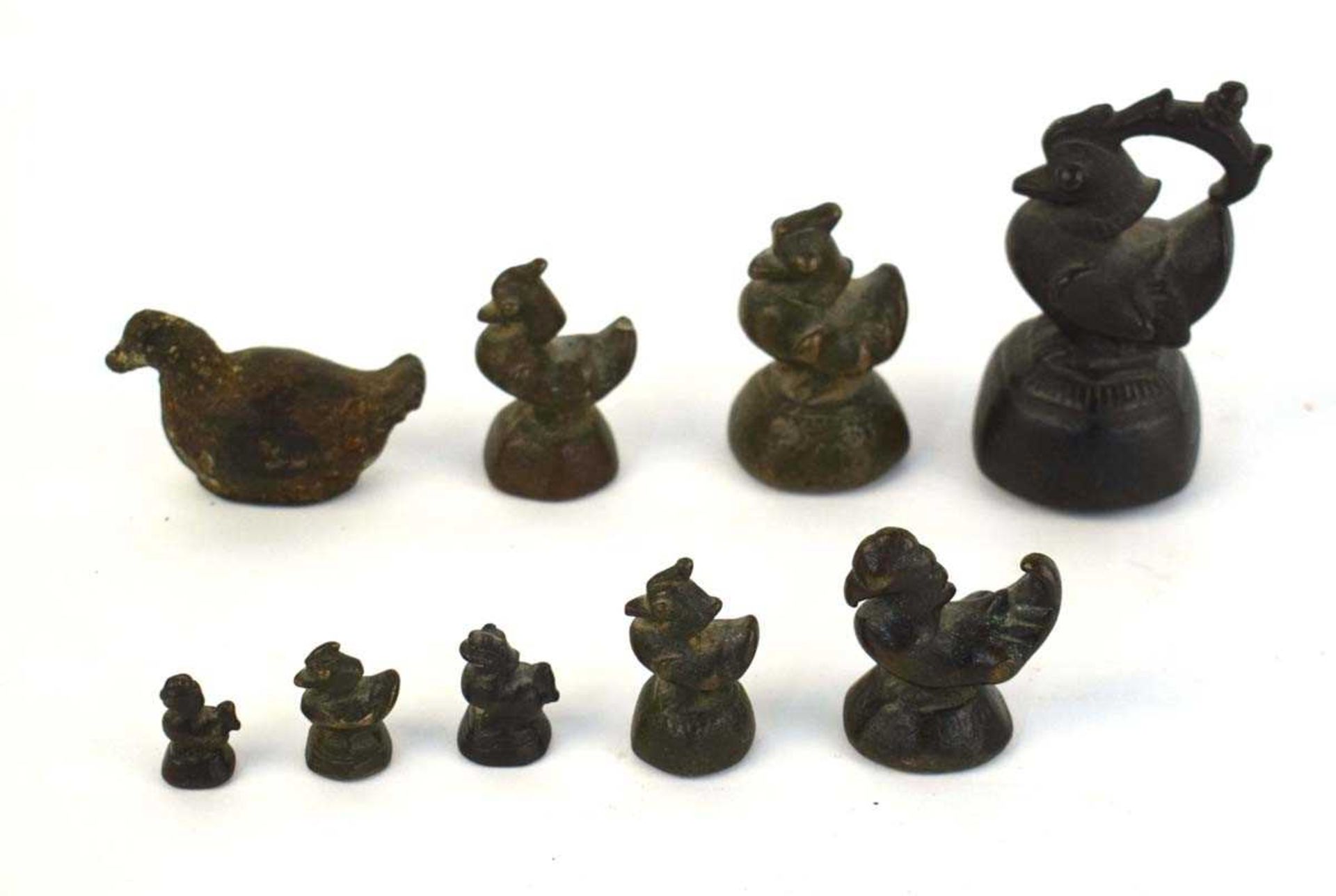 Nine cast metal weights, each modelled as a bird or animal, max h. 9 cm, overall 1846 gms (9) * - Image 2 of 6