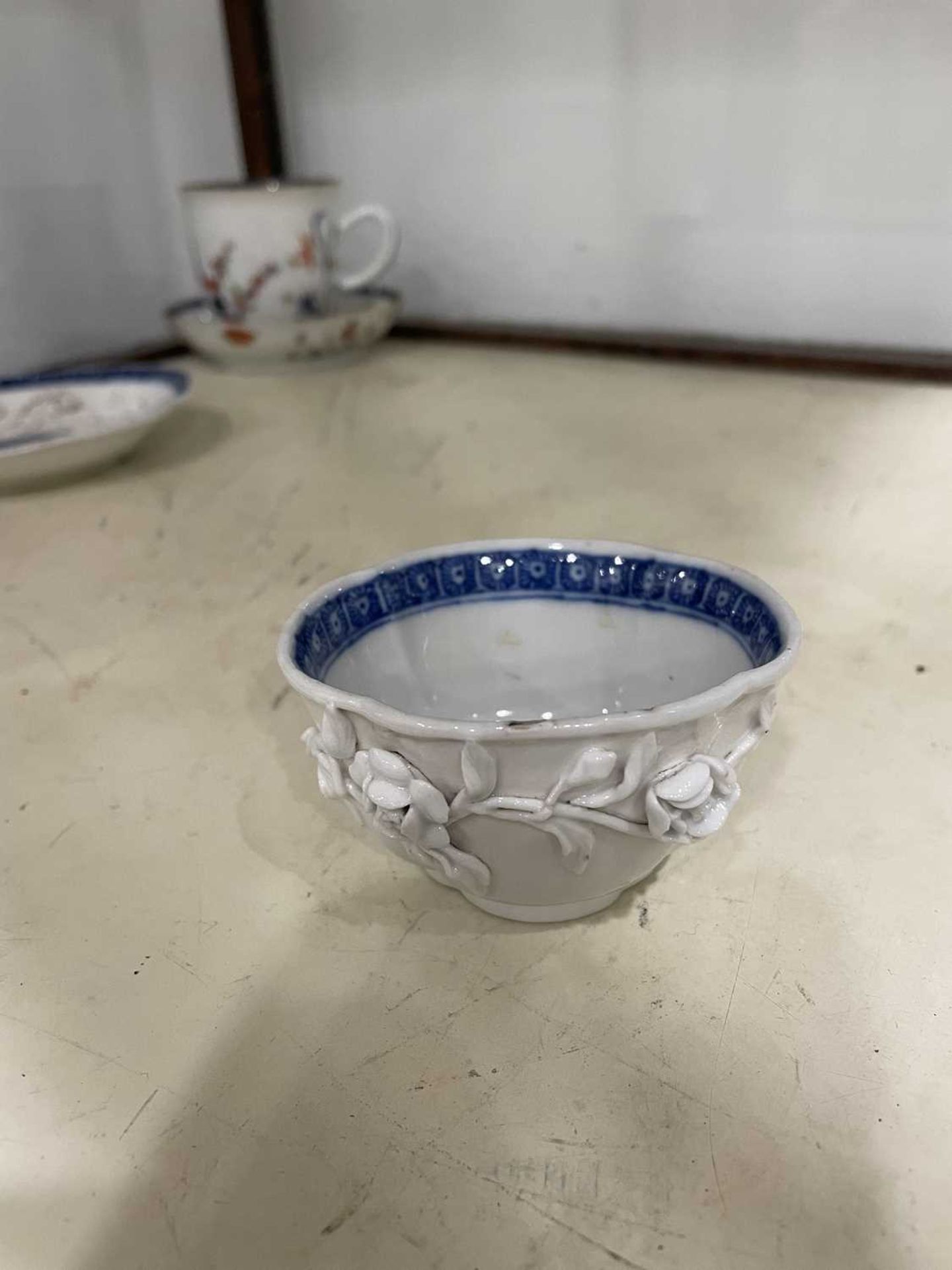 Twelve matching Chinese and other tea bowls, cups and saucers, each decorated in a different - Image 50 of 114