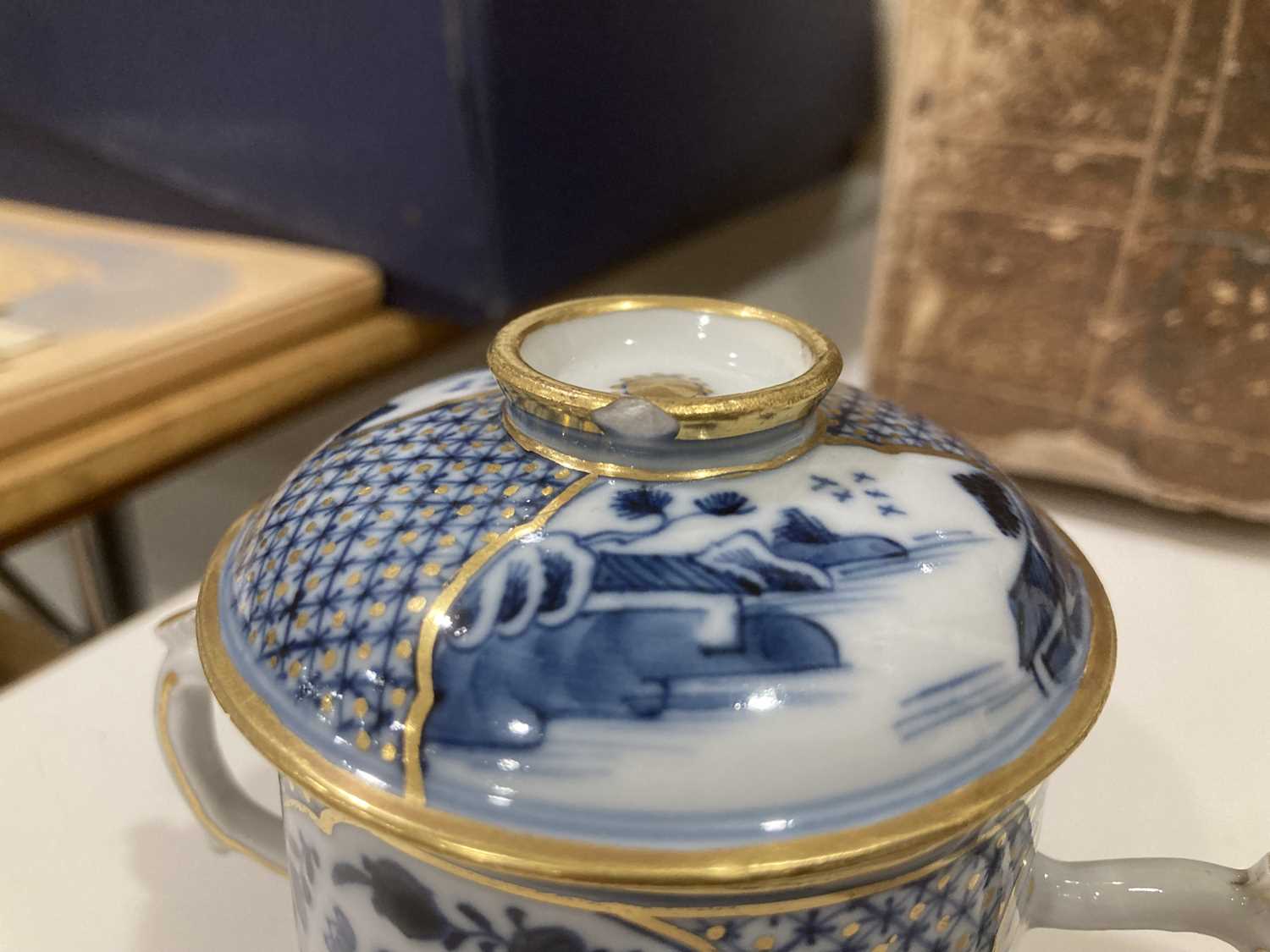 A Chinese blue and white teapot and cover, decorated with oxen in traditional landscapes, h. 12.5 - Image 5 of 24