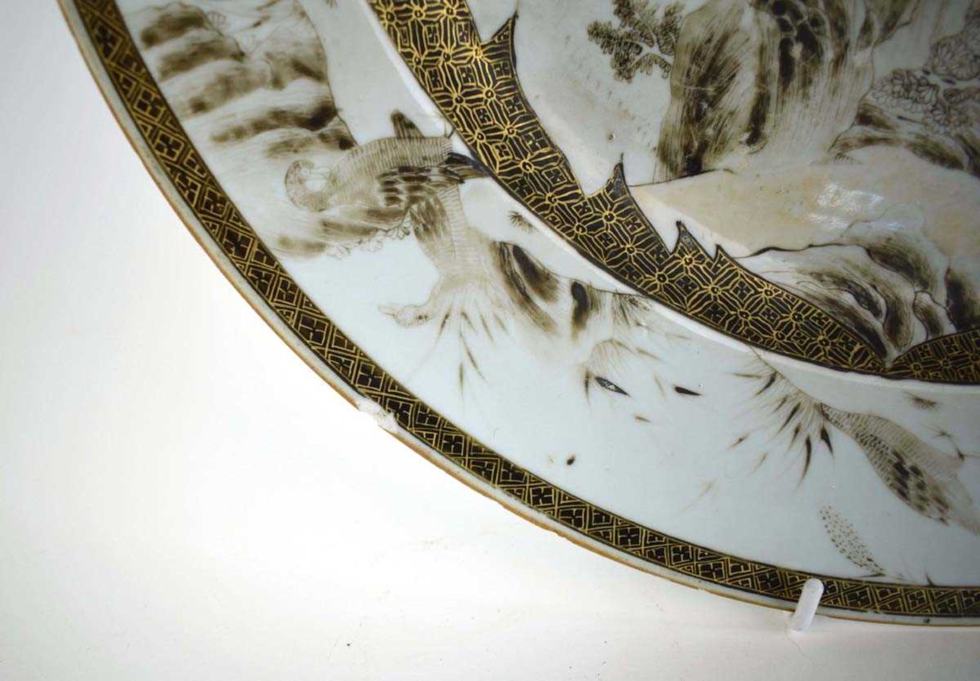 A Chinese en-grisaille charger decorated with an extensive landscape, d. 39.5 cm, together with a - Bild 3 aus 20