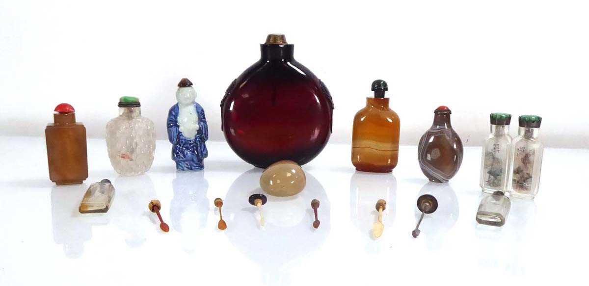 Ten Chinese and other glass, quartz and ceramic scent bottles, max h. 6.5 cm, together with a ruby