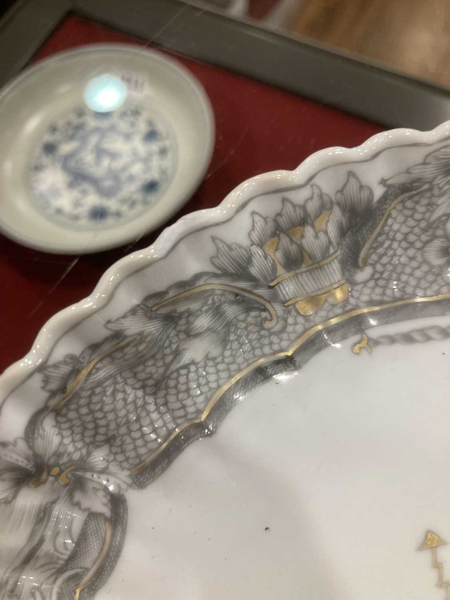 Eleven items of Chinese en-grisaille decorated porcelain including a tea bowl and matching saucer, - Image 16 of 31