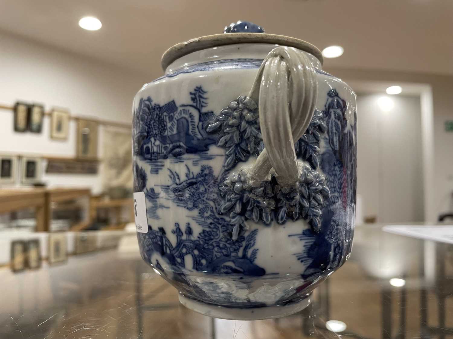 A mixed group of Chinese and other blue and white ceramics including beads, lidded vases, caddies - Image 57 of 82