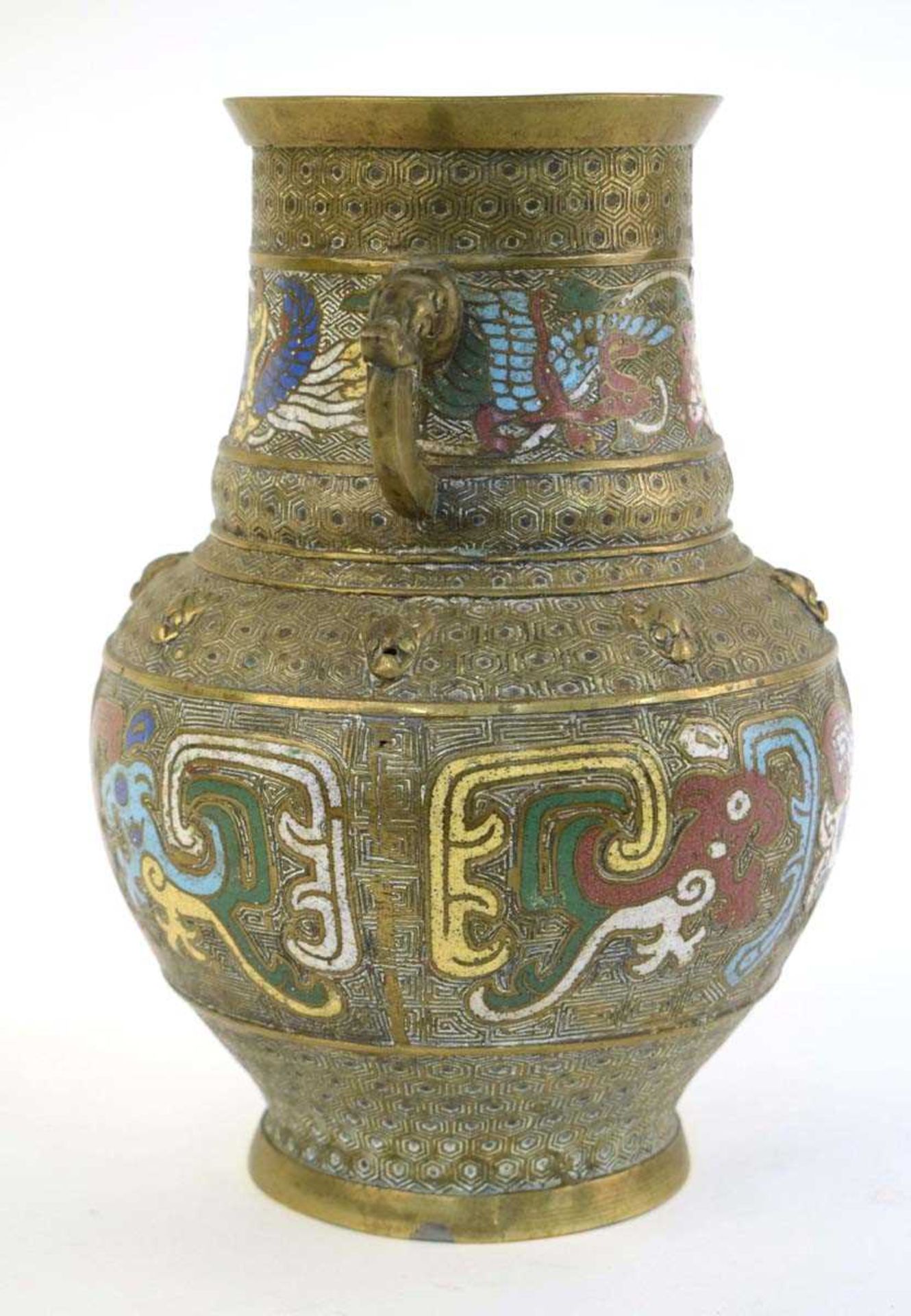 A 19th century Chinese champlevé enamelled vase, the pair of handles above a body decorated with - Bild 3 aus 18