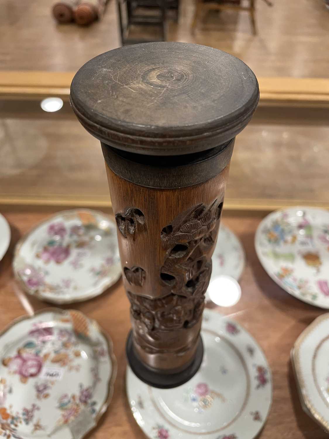 Two pairs of Chinese carved bamboo brush pots, max h. 28.5 cm, together with a carved bamboo - Image 11 of 13