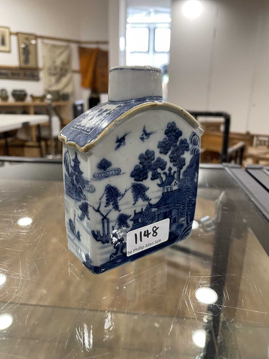 A mixed group of Chinese and other blue and white ceramics including beads, lidded vases, caddies - Image 11 of 82