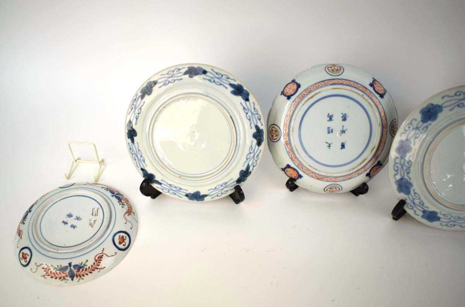 A group of fourteen Japanese imari and other side plates and dishes, max. d. 21.5 cm (14) *from - Bild 6 aus 7