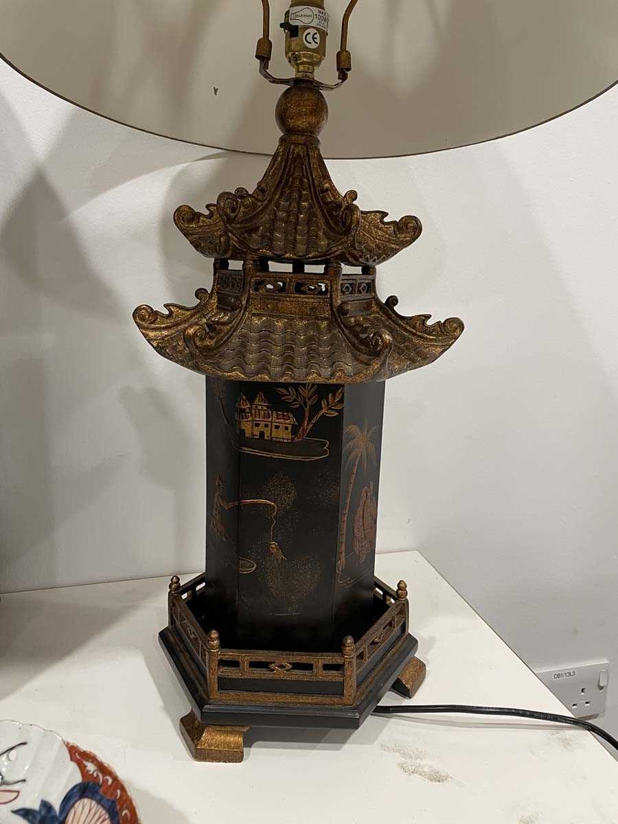 A pair of late 20th century chinoiserie table lamps, the black shades with gilded relief detail over - Image 16 of 17