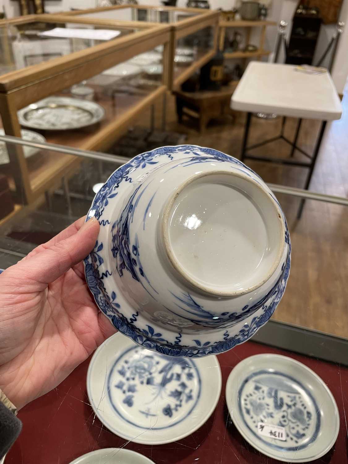 A mixed group of Chinese and other blue and white ceramics including beads, lidded vases, caddies - Image 42 of 82