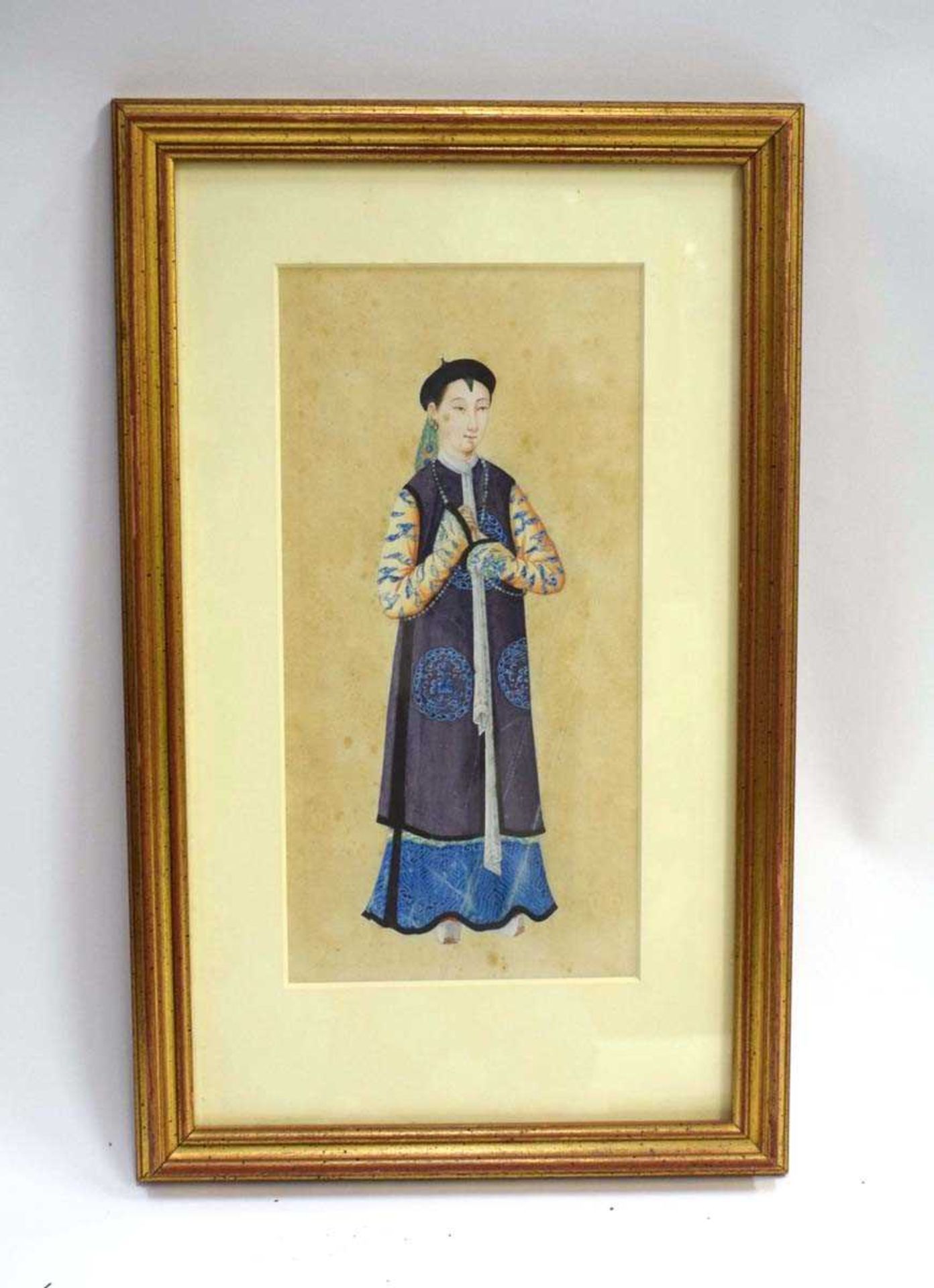 A Chinese painting on silk depicting a young male, a peacock feather in his hair, 29 x 14 cm, - Bild 4 aus 10