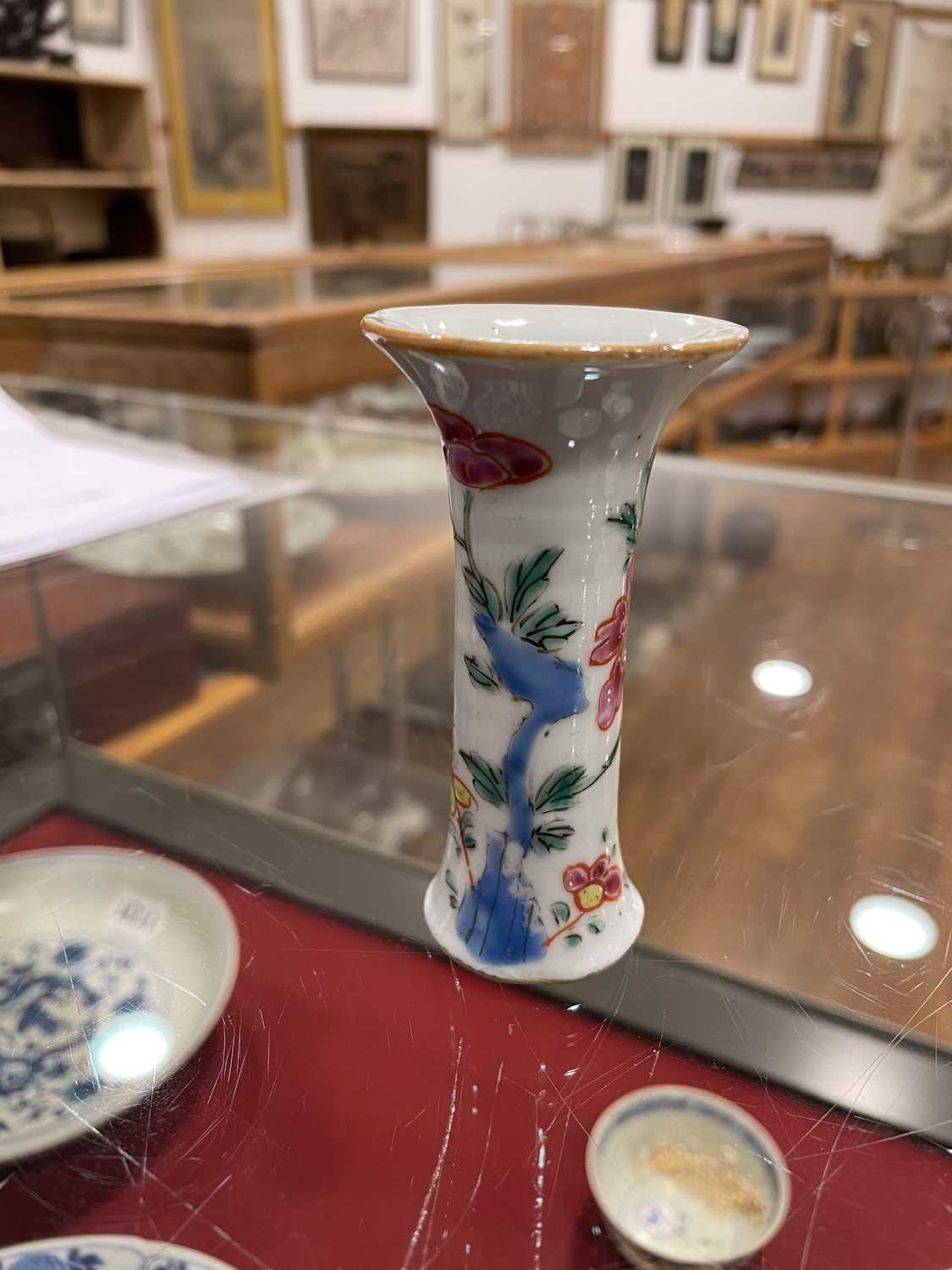 An 18th/19th century miniature Chinese two handled clobbered vase, h. 16.5 cm, together with eight - Image 24 of 34