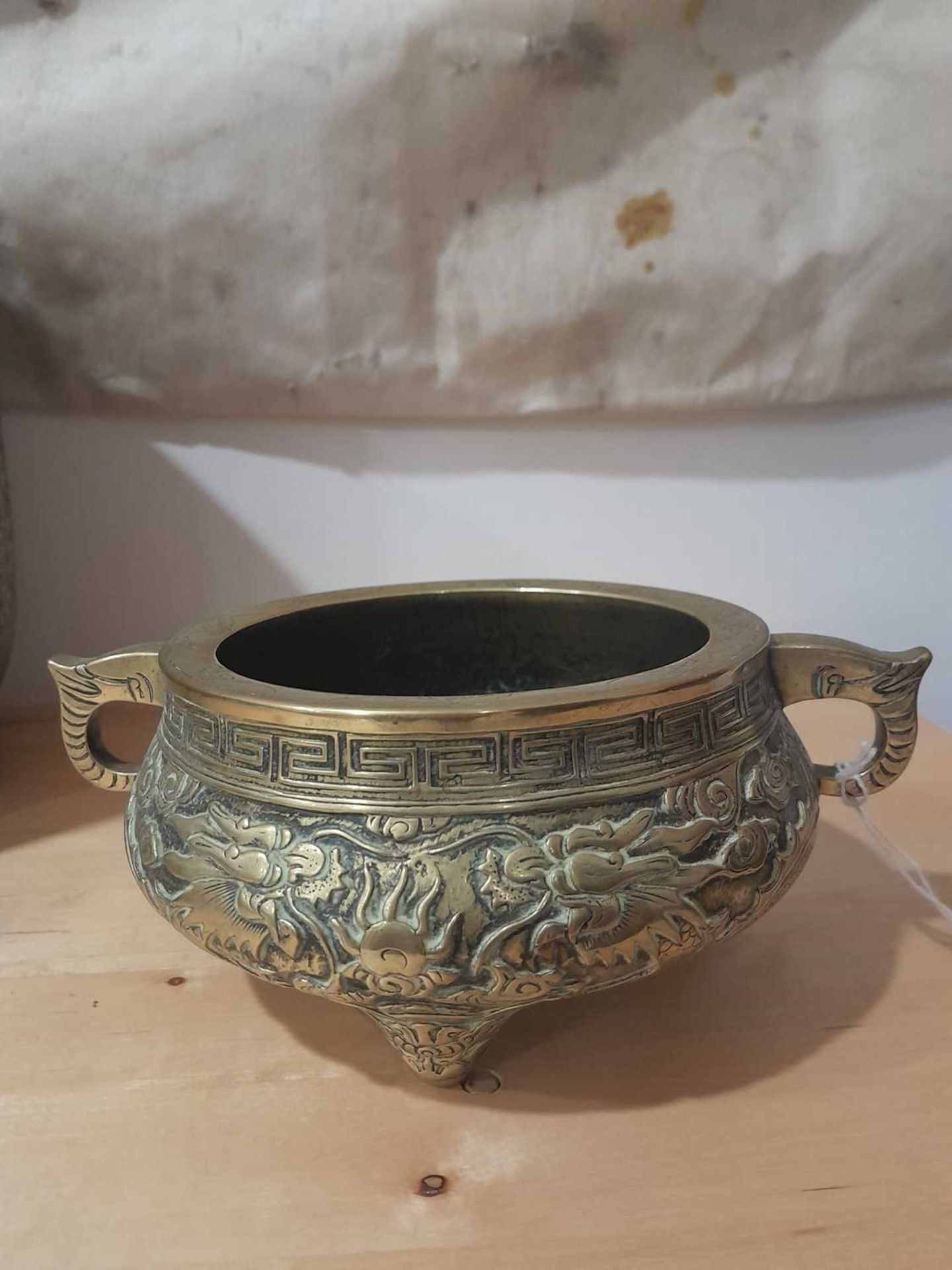 A 19th century Chinese bronze two handled censer relief decorated with stylised dragons on three - Bild 7 aus 15
