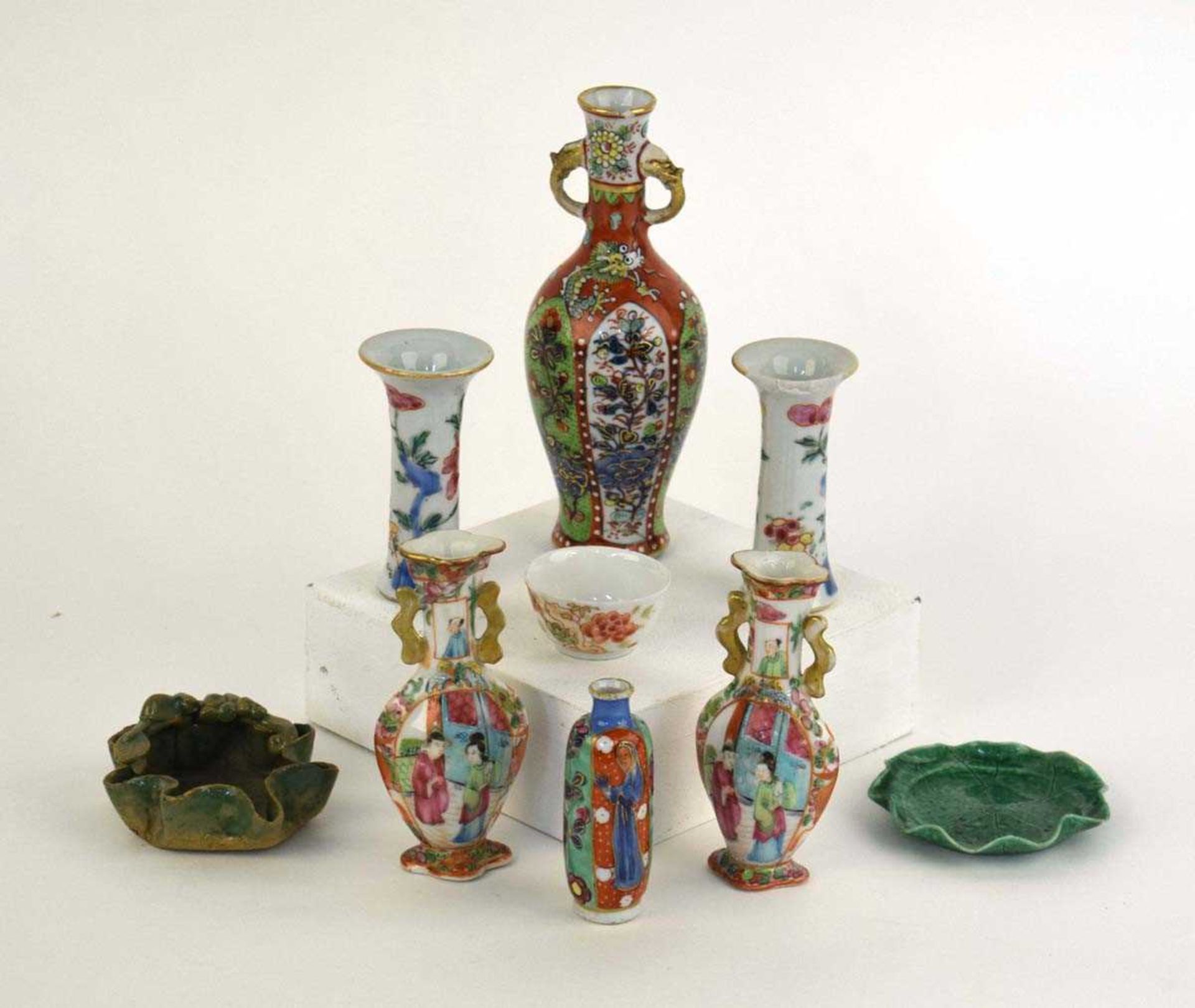 An 18th/19th century miniature Chinese two handled clobbered vase, h. 16.5 cm, together with eight