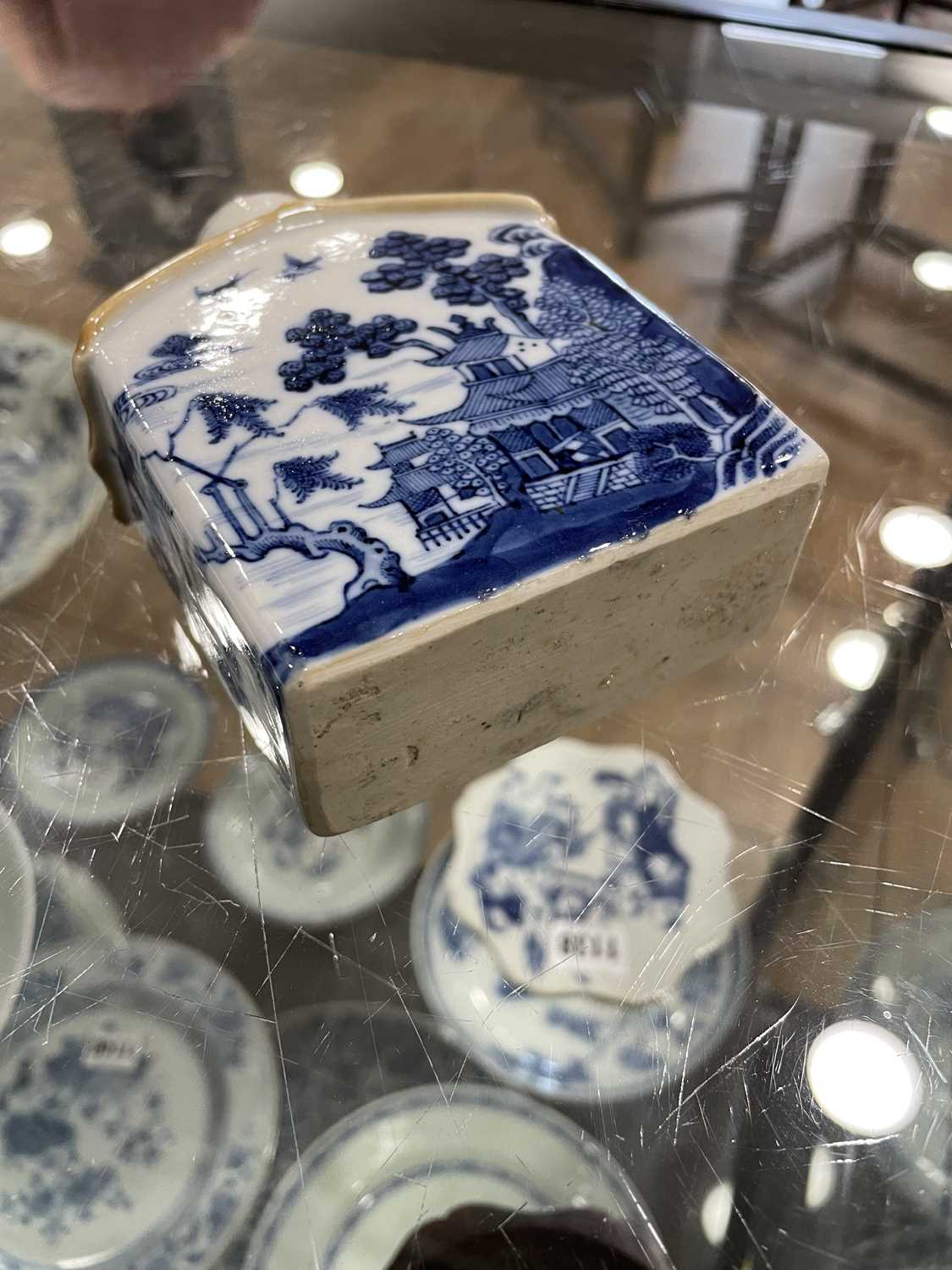 A mixed group of Chinese and other blue and white ceramics including beads, lidded vases, caddies - Image 15 of 82