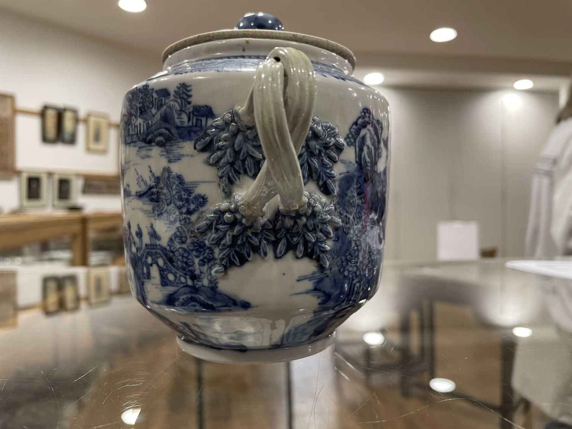 A mixed group of Chinese and other blue and white ceramics including beads, lidded vases, caddies - Image 56 of 82