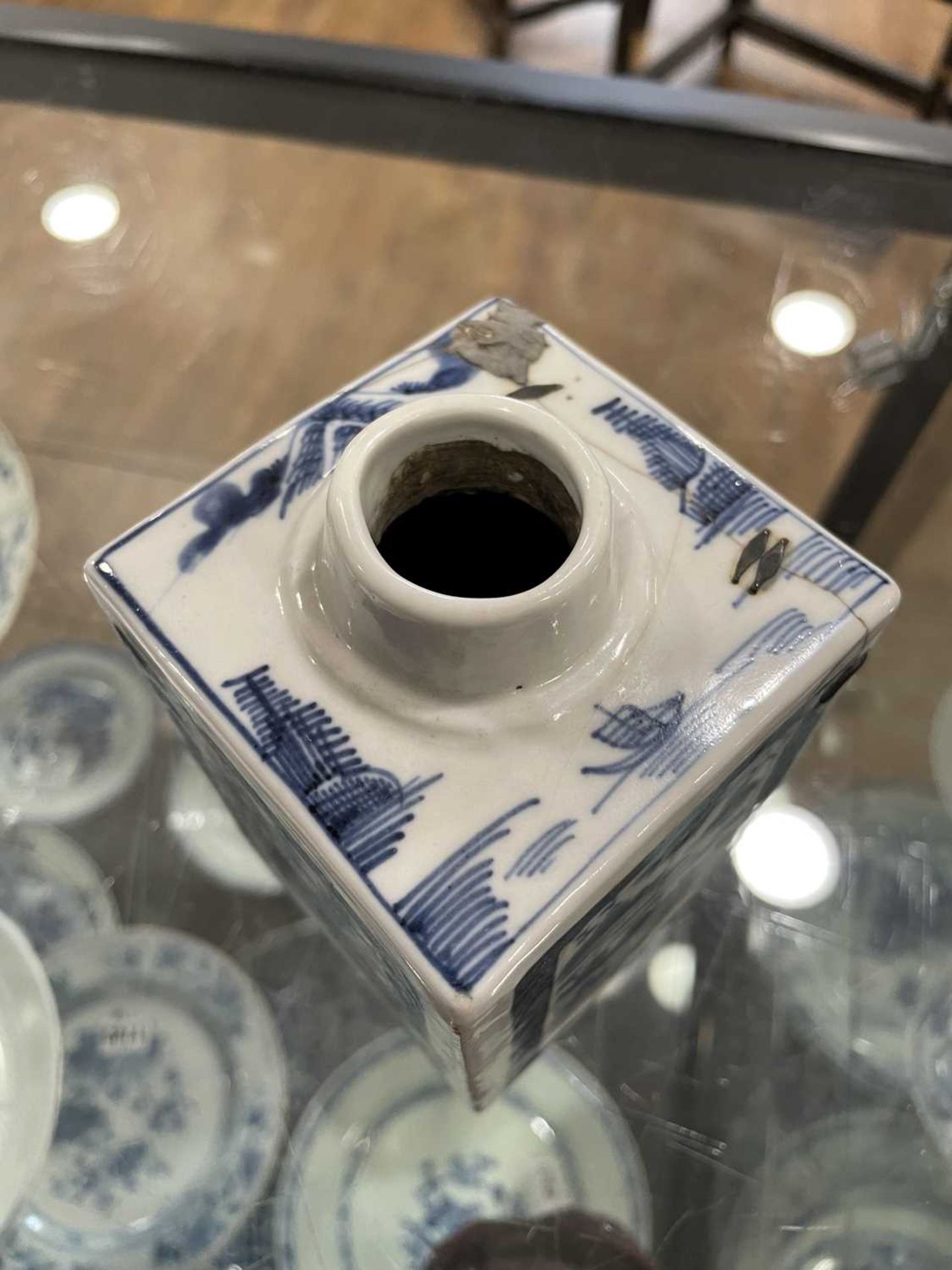 A mixed group of Chinese and other blue and white ceramics including beads, lidded vases, caddies - Image 27 of 82