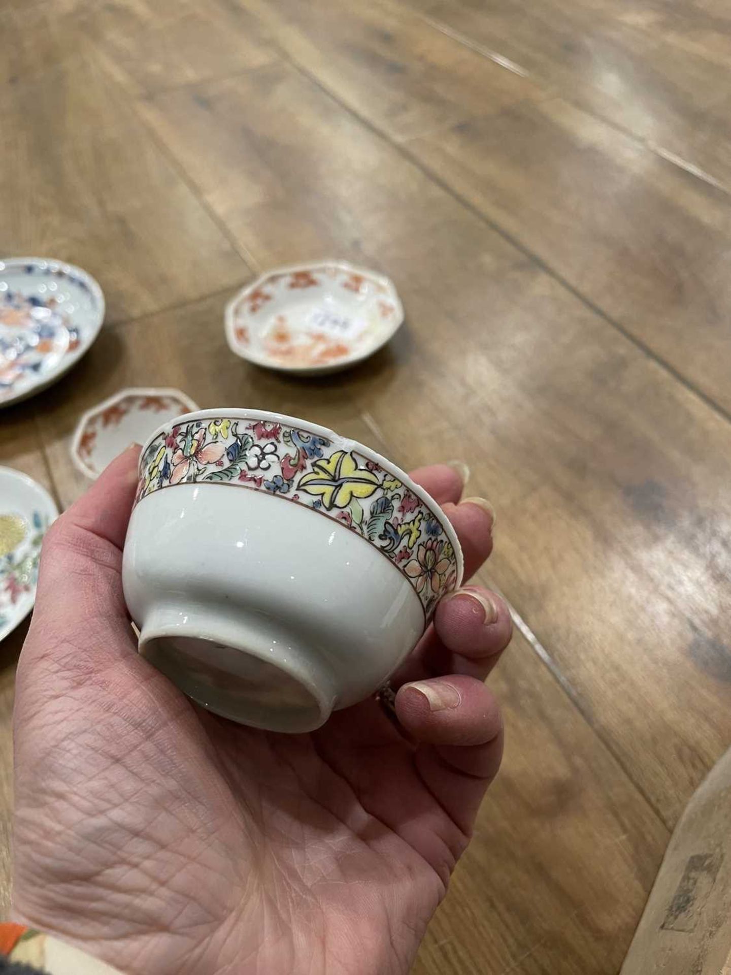 Twelve matching Chinese and other tea bowls, cups and saucers, each decorated in a different - Image 111 of 114