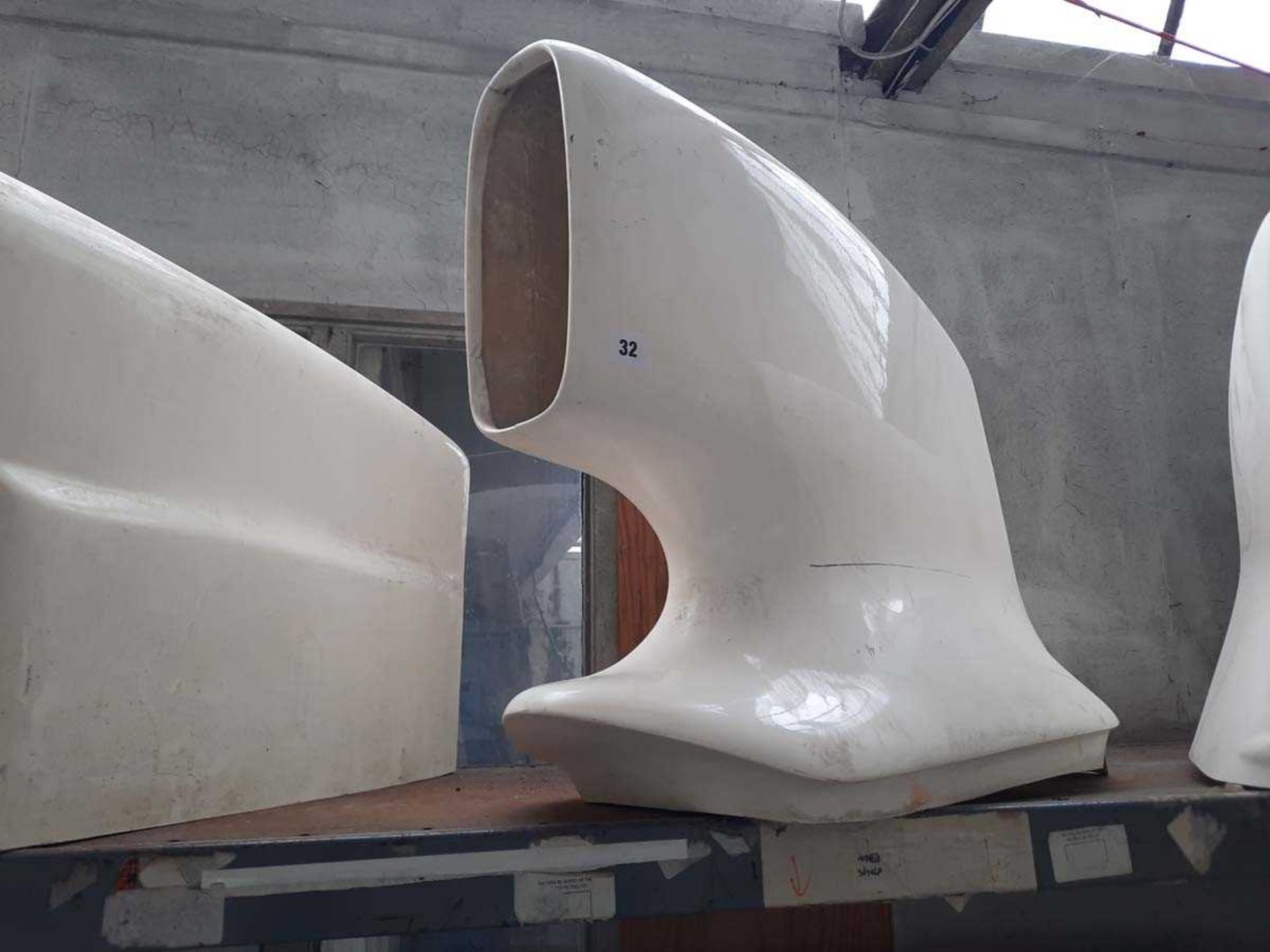 +VAT Lola fibreglass airbox (possibly T350 / T352)