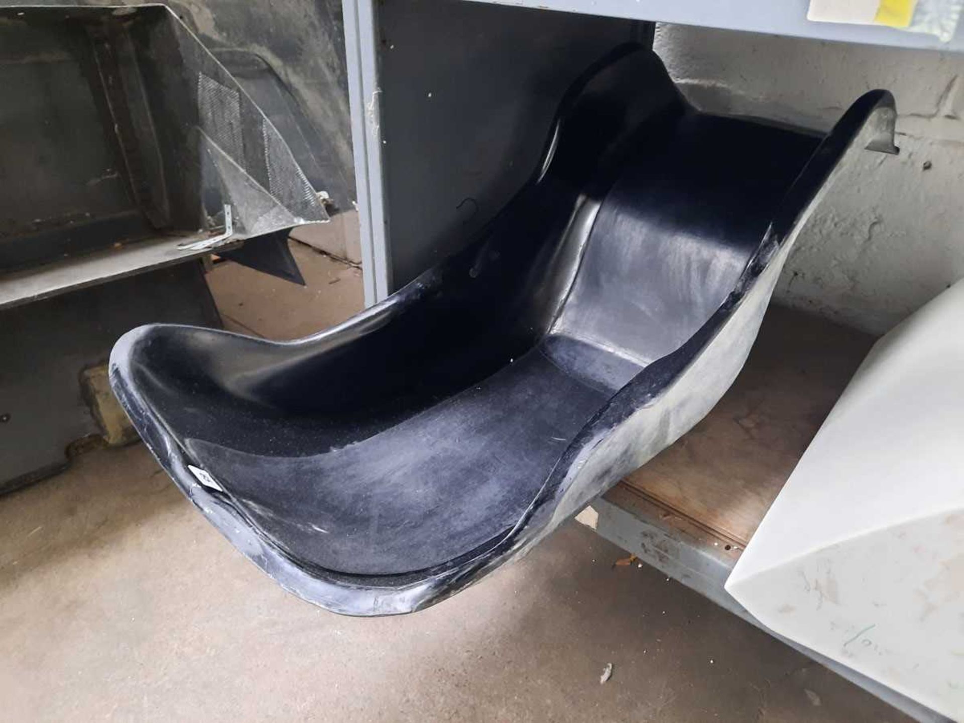 +VAT Fibreglass seat - Image 2 of 2