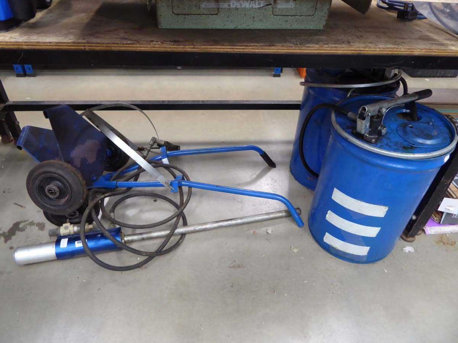 Grease pump complete with two barrels and trolley