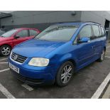 (OE54 CZB) Volkswagen Touran SE TDI in blue, first registered 08.12.2004, registration plate OE54