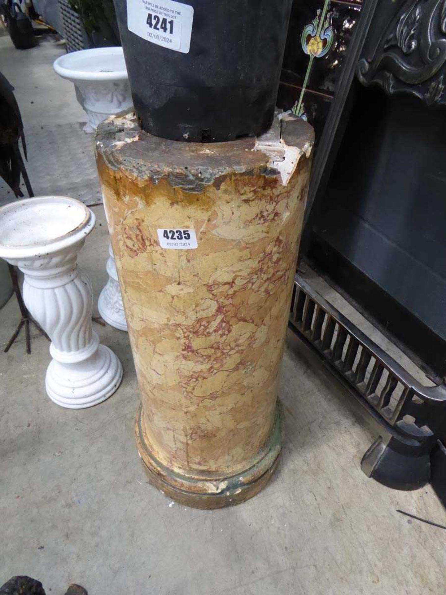 Marble effect column