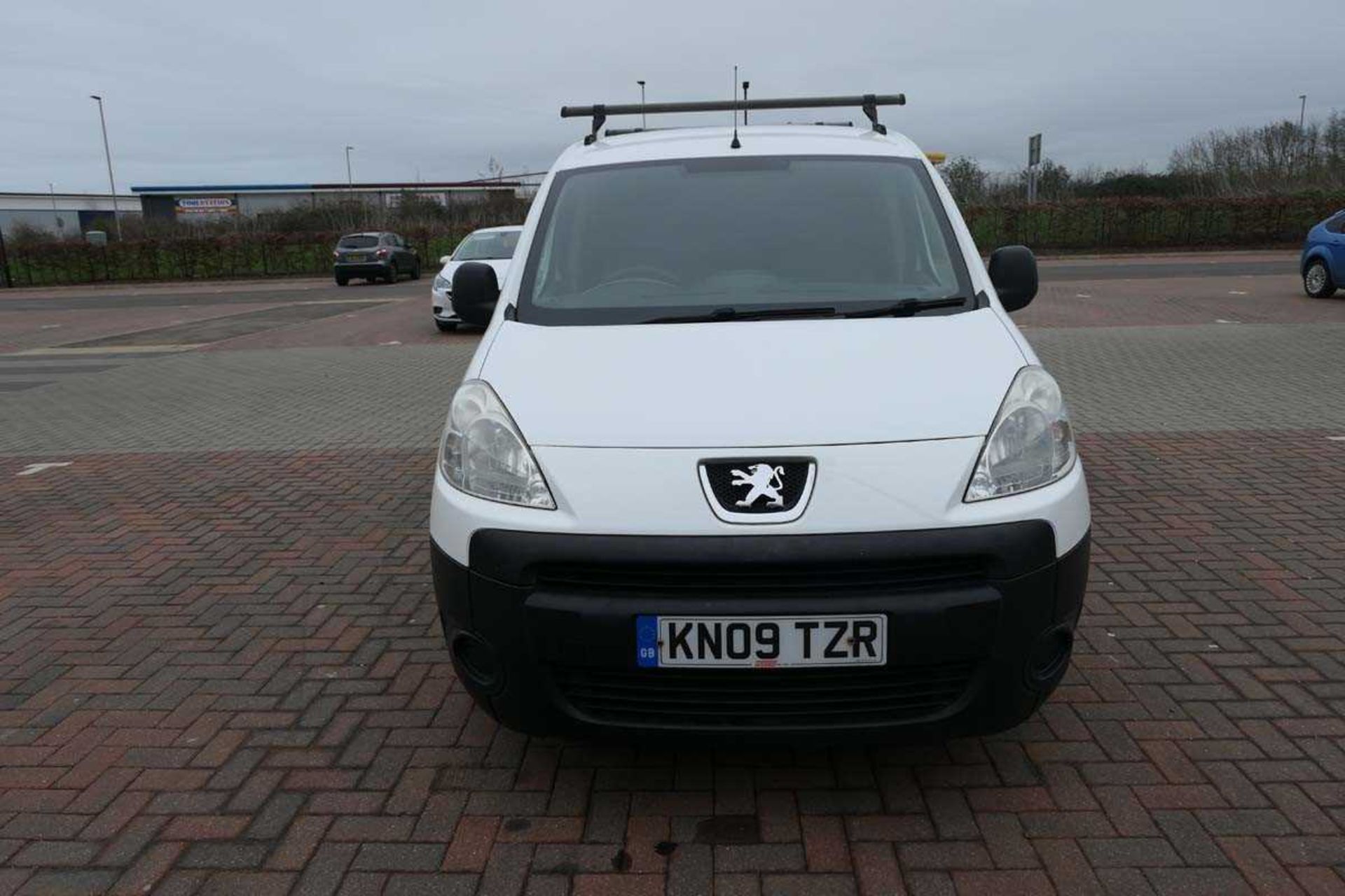 +VAT (KN09 TZR) Peugeot Partner 625 S HDI 75 Panel Van, first registered 18.05.2009, registration - Image 2 of 11