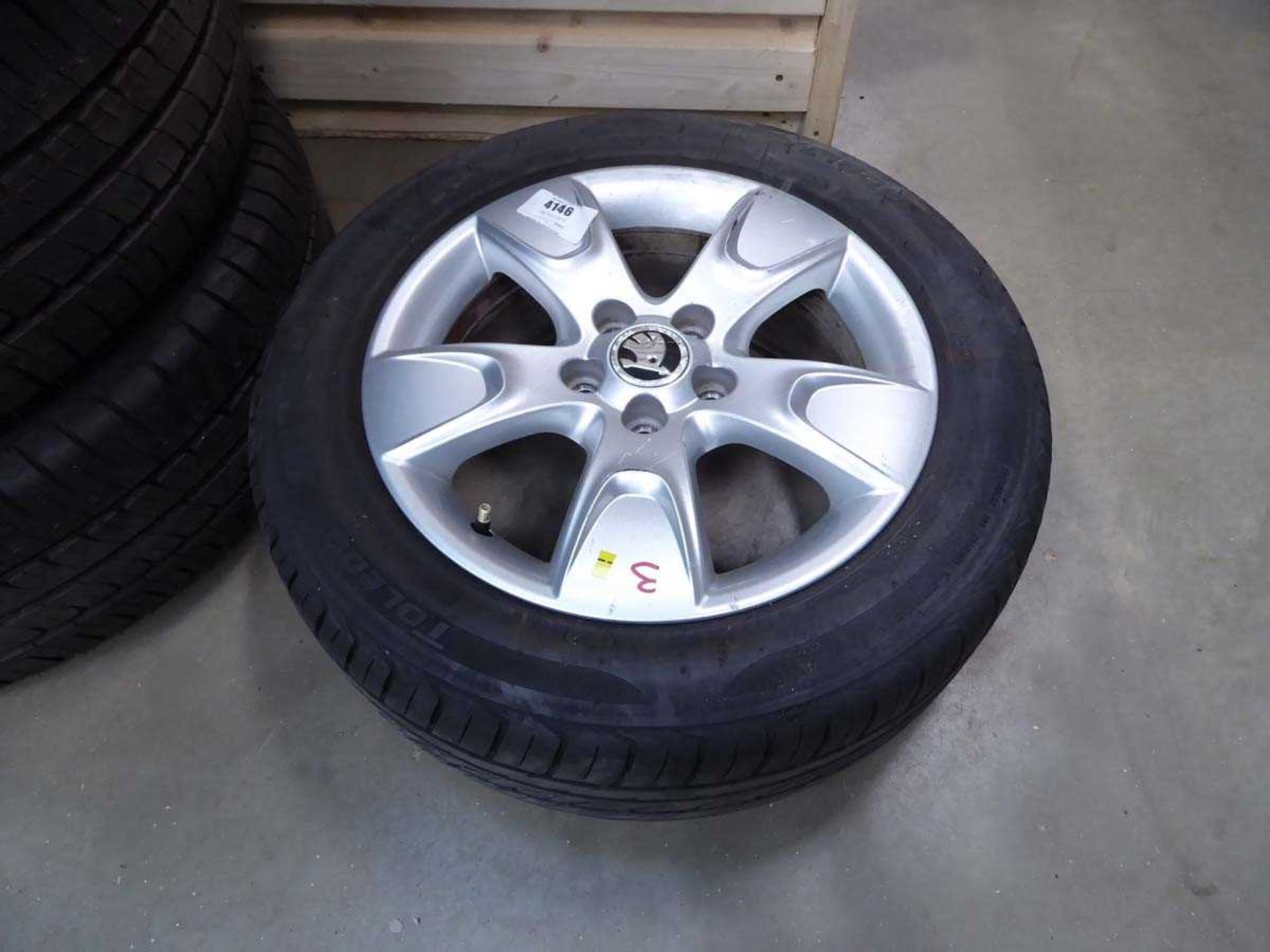 +VAT Skoda alloy wheel and tyre