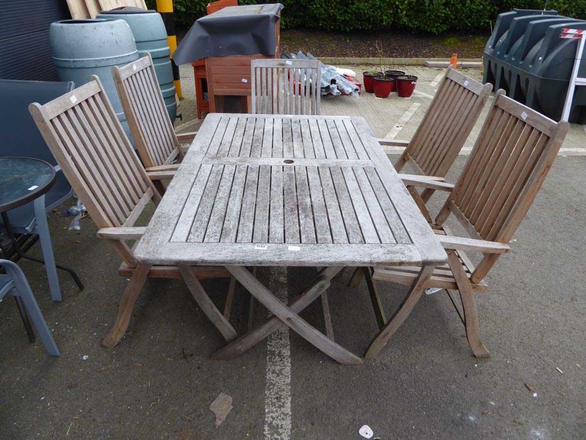 Large rectangular wooden garden table and 5 chairs