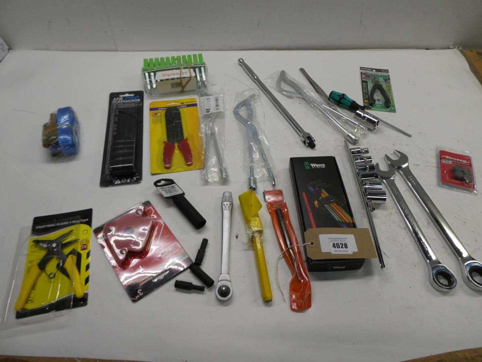 +VAT Hex keys, spanners, pliers, crimper pliers, sockets, brake spring pliers, welding magnet etc