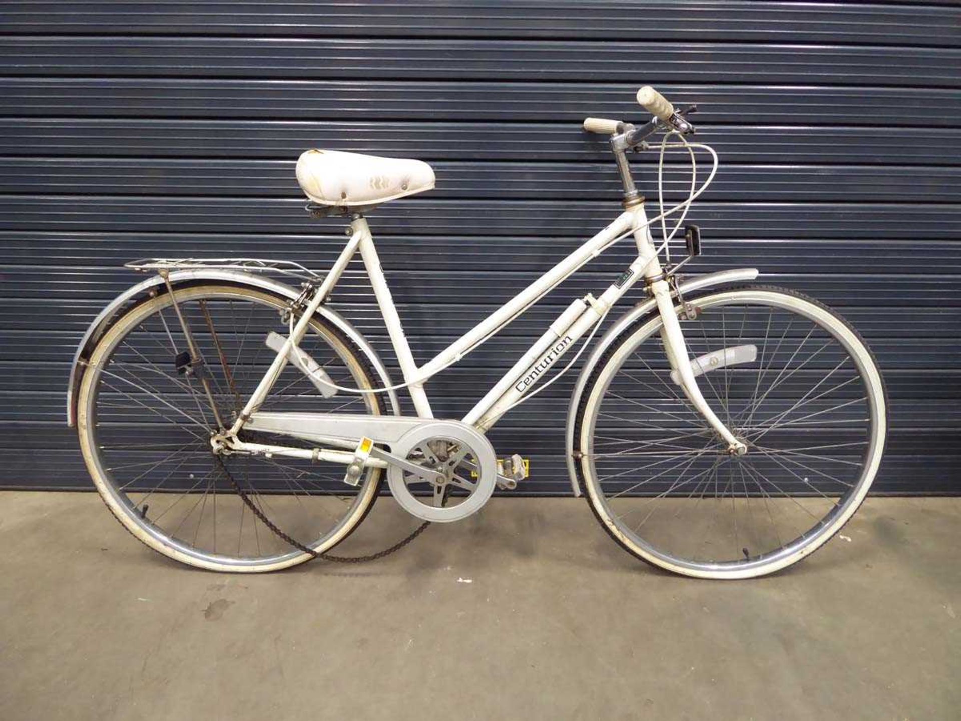 White Centurion ladies bike