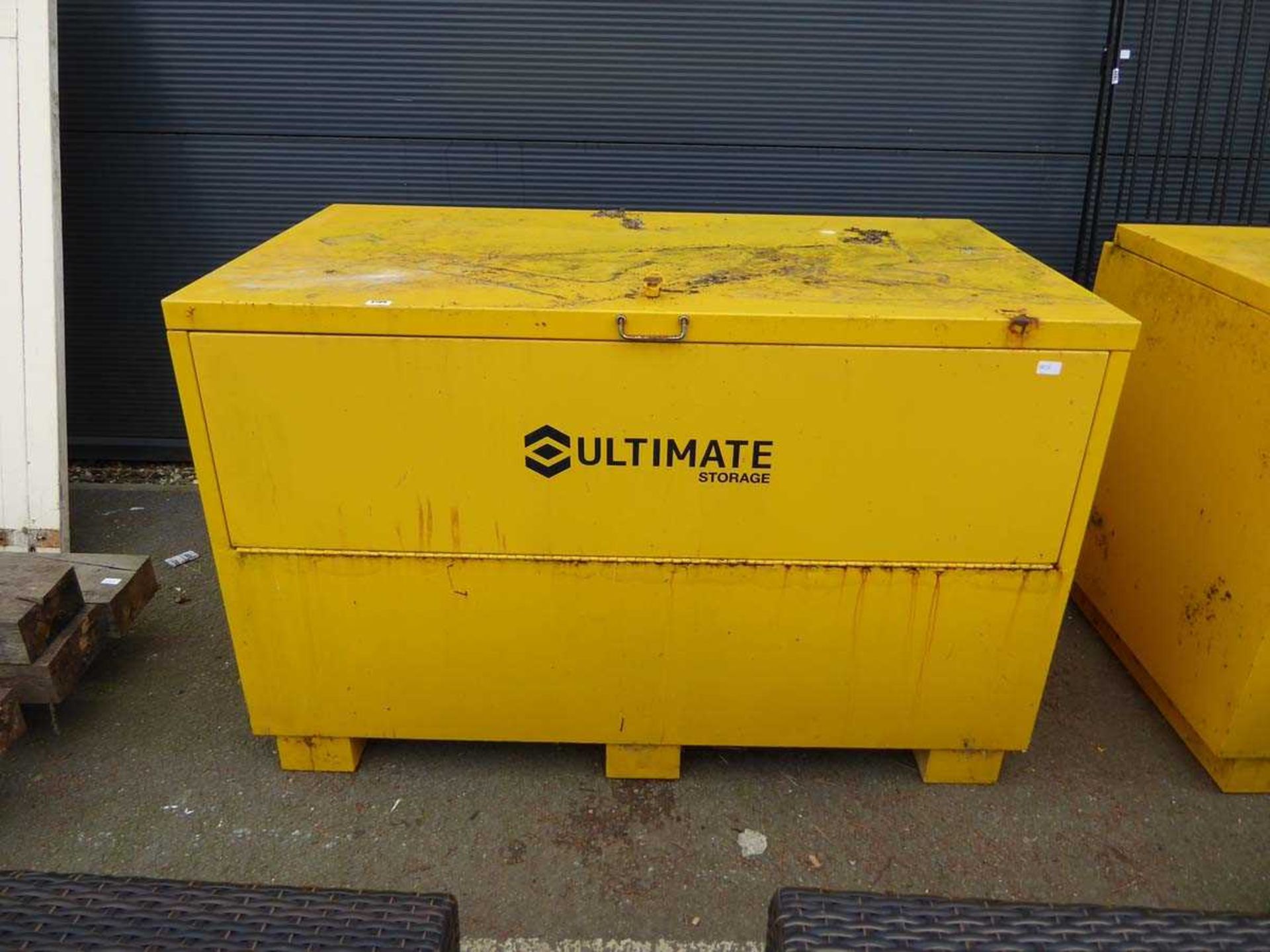Large yellow metal ultimate storage, boxed