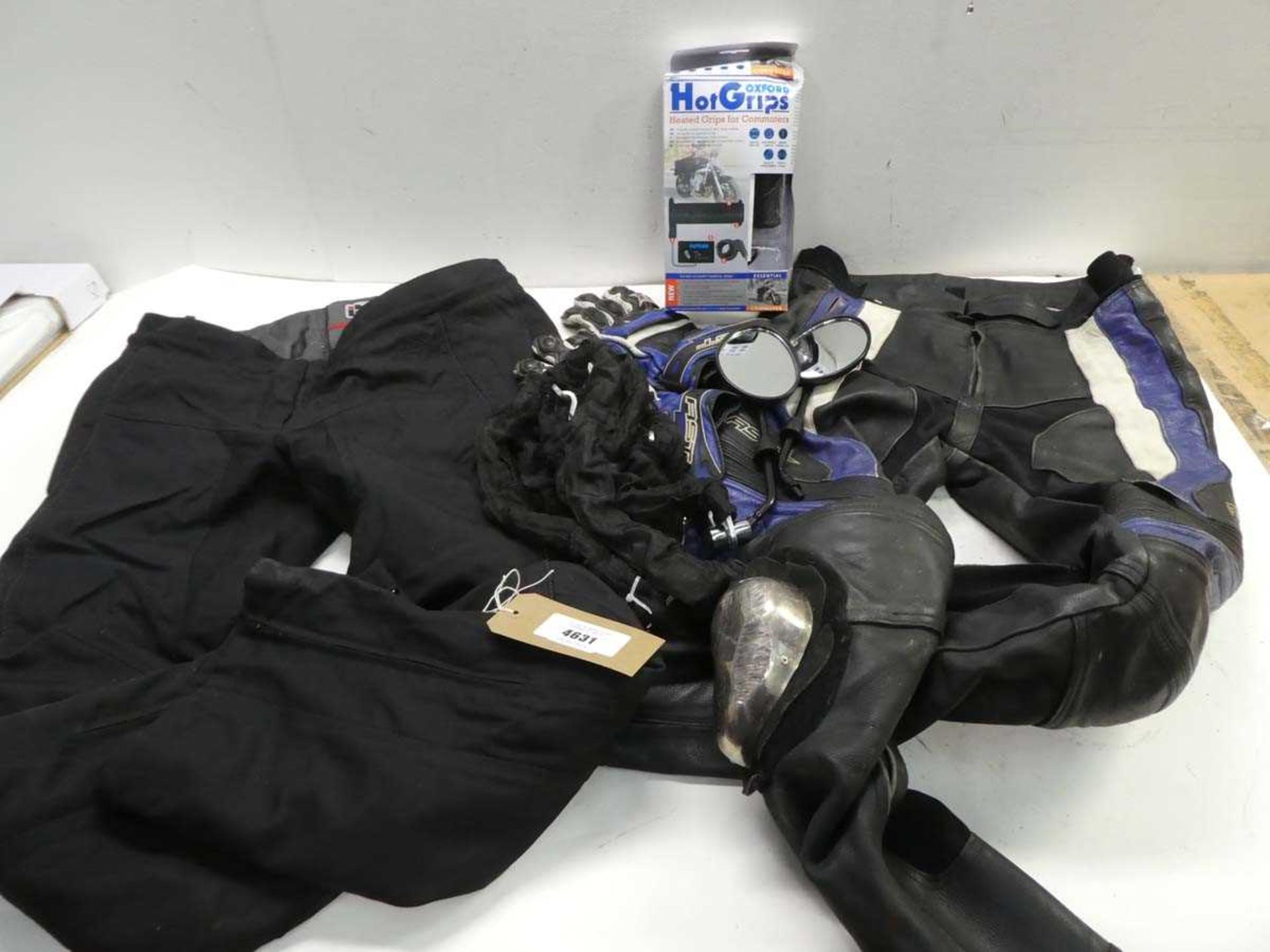 +VAT RST Size 34 used motorcycle trousers, Pair of Size 2XL motorcycle trousers, wingmirrors, heated