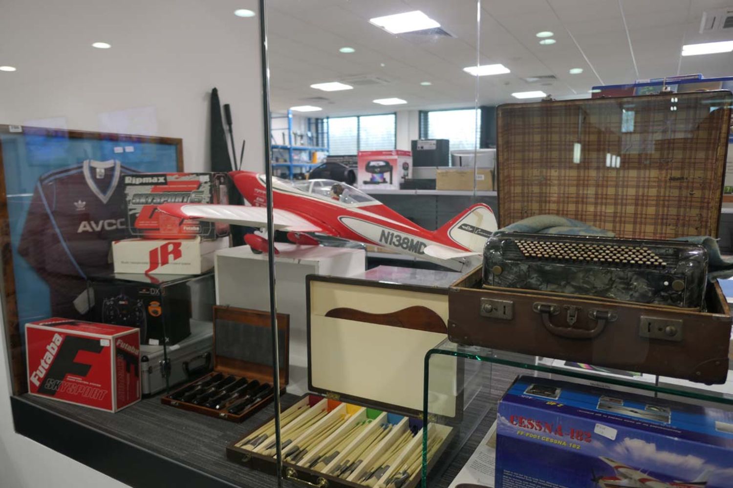 Saleroom 2 Weekly Electrical & Collectable Items