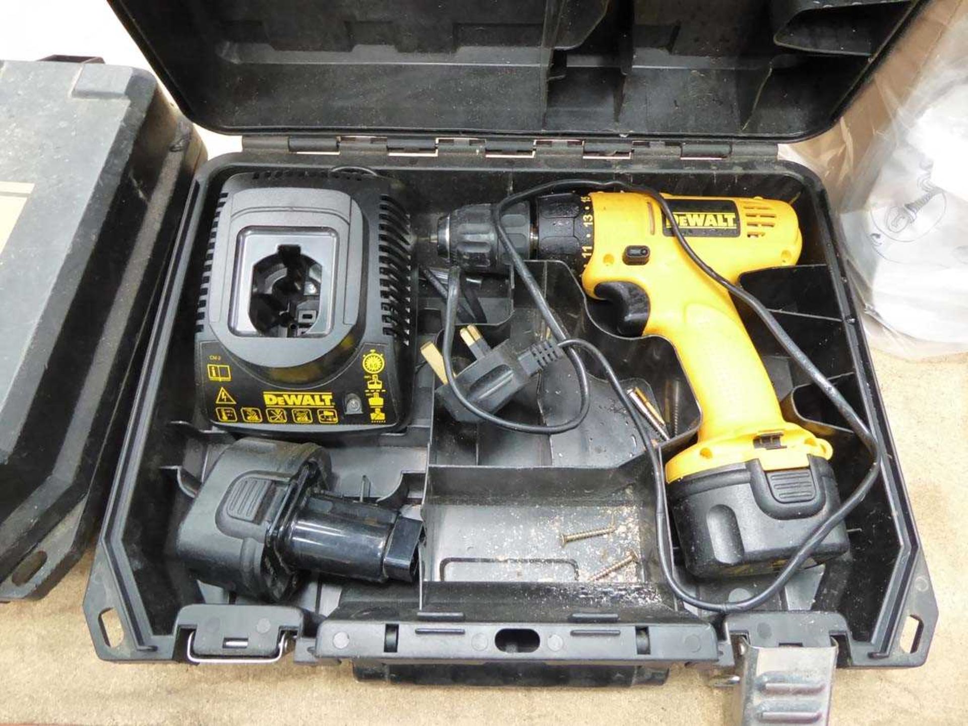 DeWalt battery drill with two batteries and charger